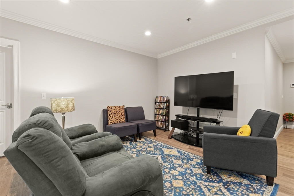 Holbrook, Massachusetts, 02343, United States, 2 Bedrooms Bedrooms, ,2 BathroomsBathrooms,Residential,For Sale,1957151