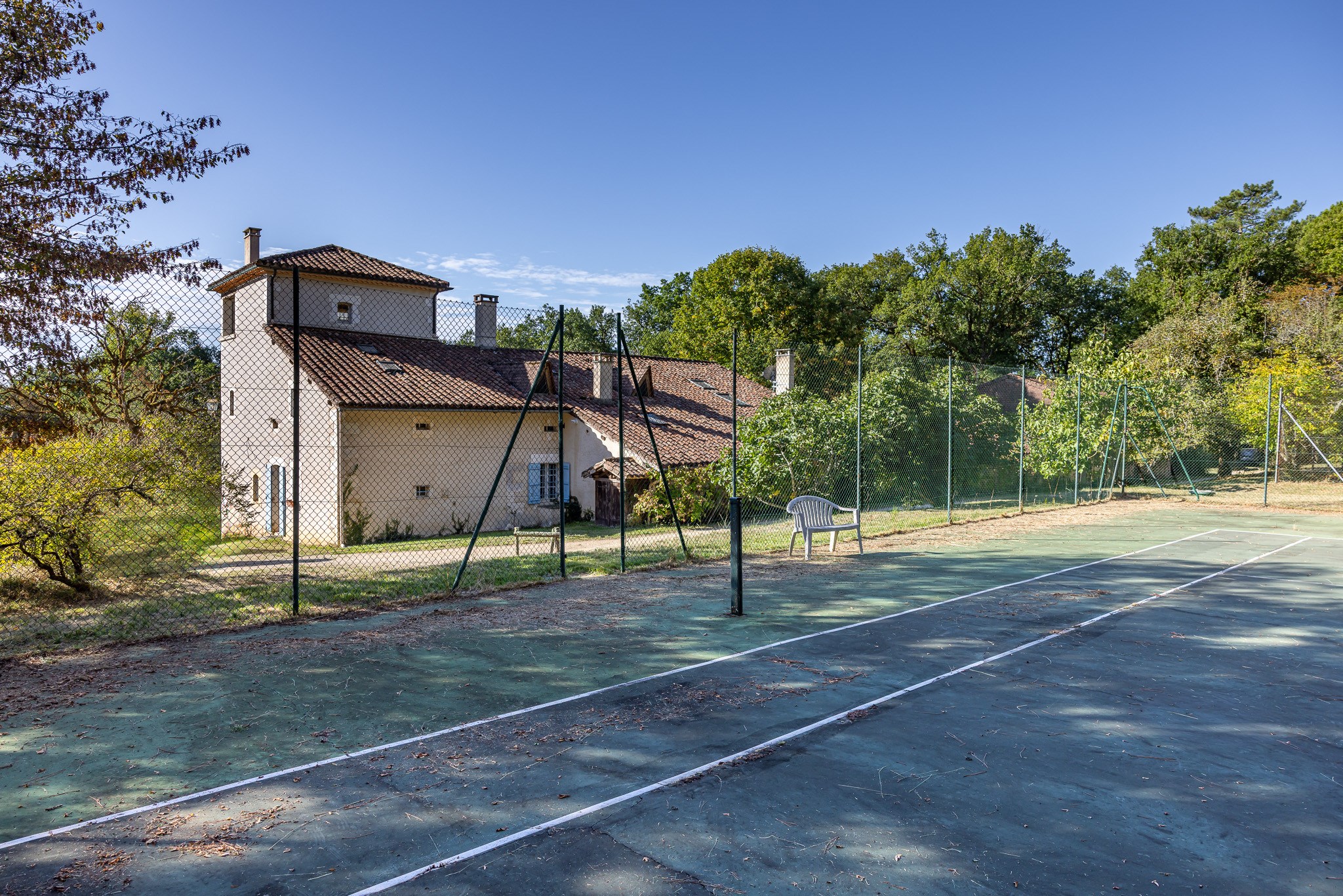 Property of 700m² with swimming pool, tennis court, ponds over more than 40 hec… - 物件實景