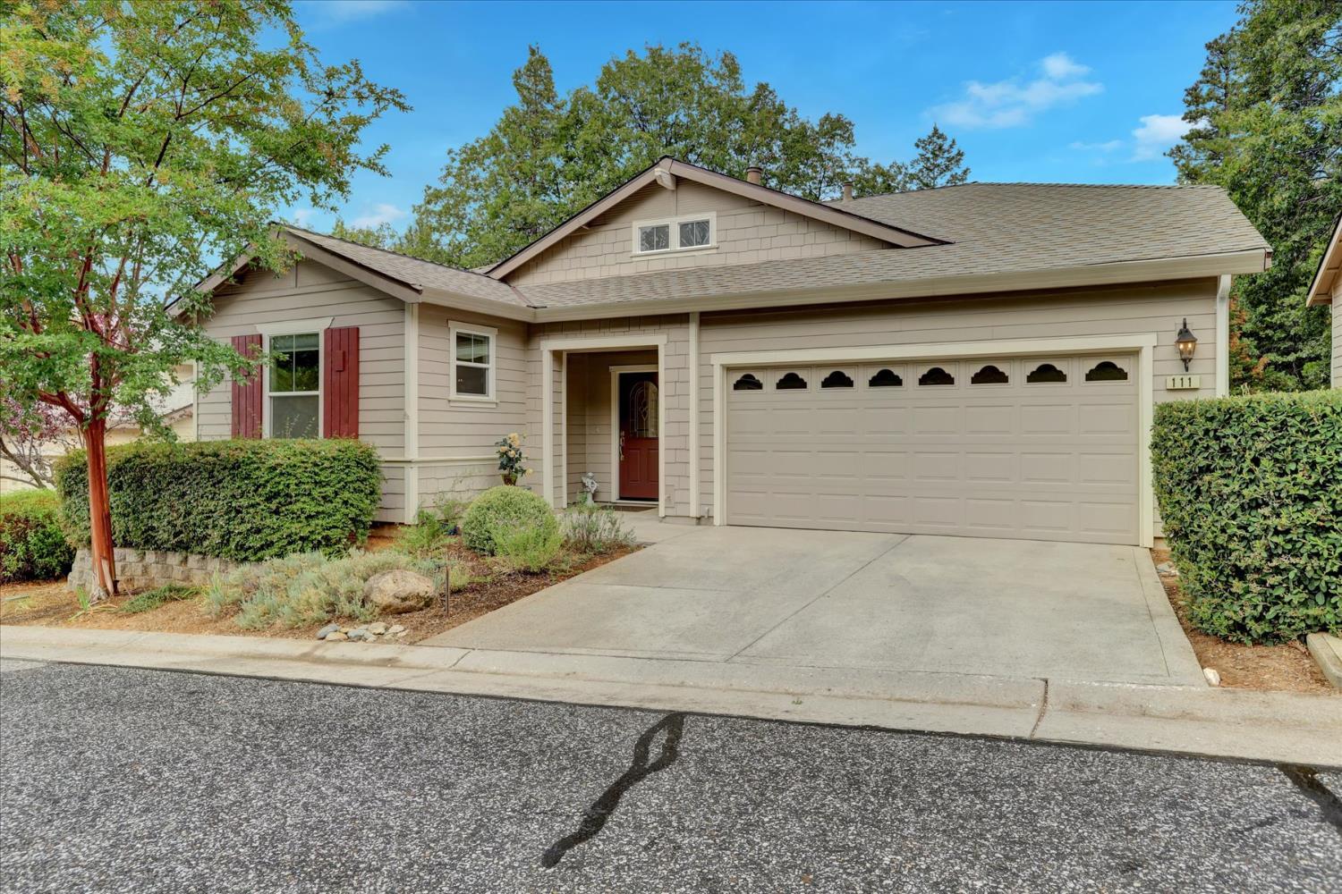 Grass Valley, California, 95945, United States, 2 Bedrooms Bedrooms, ,2 BathroomsBathrooms,Residential,For Sale,1990236