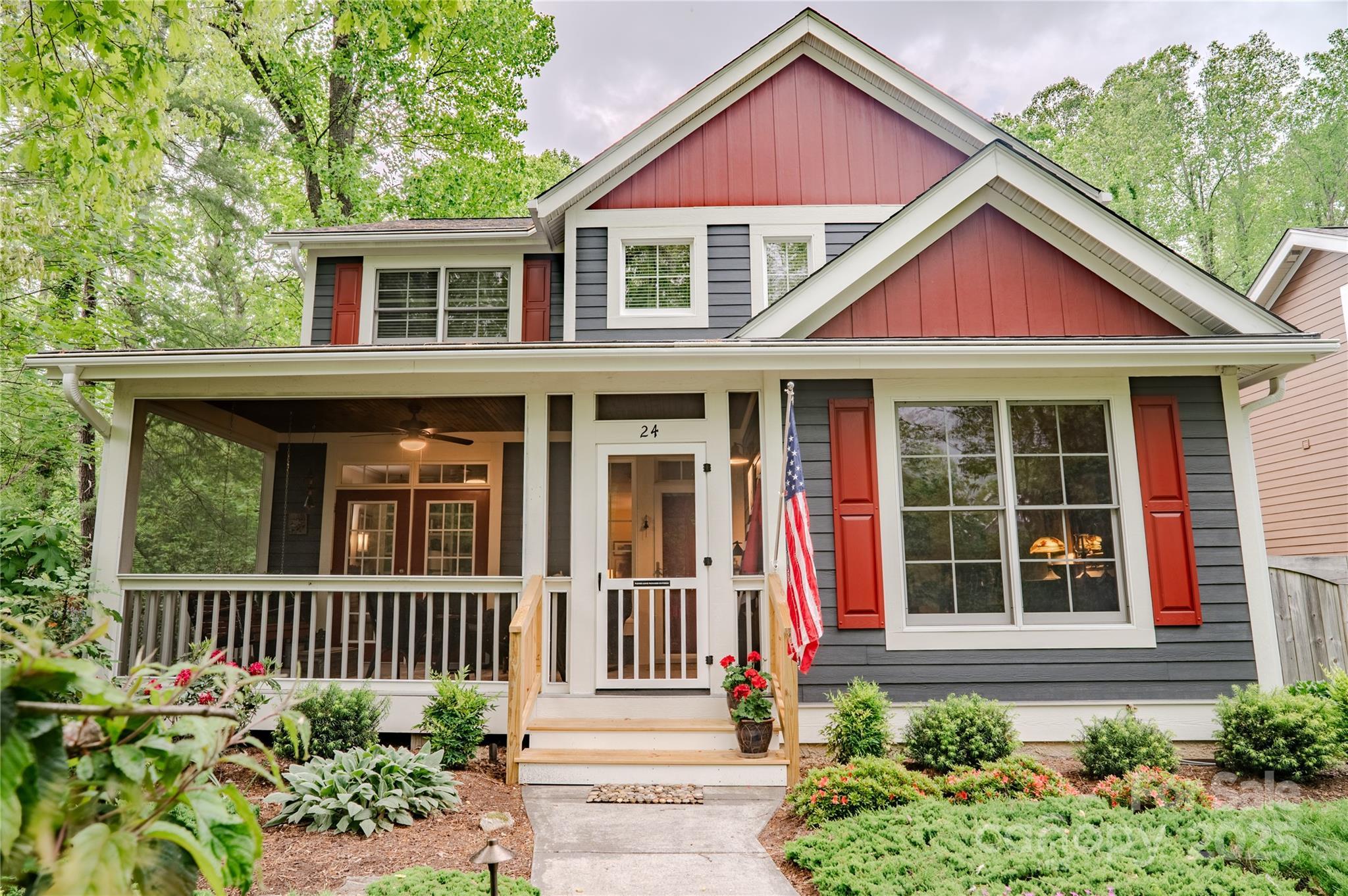 Flat Rock, North Carolina, 28731, United States, 4 Bedrooms Bedrooms, ,3 BathroomsBathrooms,Residential,For Sale,1804521
