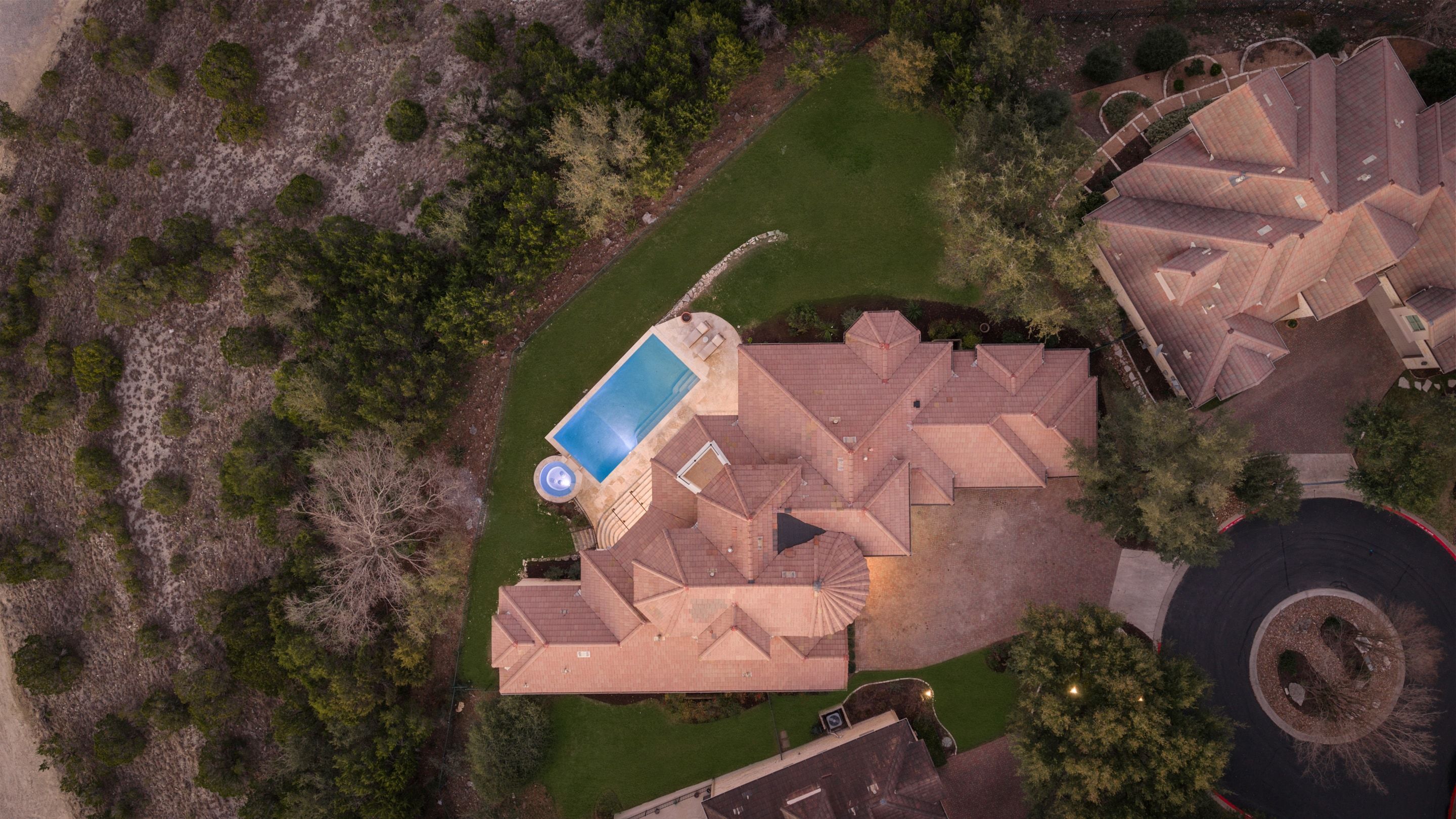  Privately Gated + Completely Reimagined in Barton Creek - 物件實景