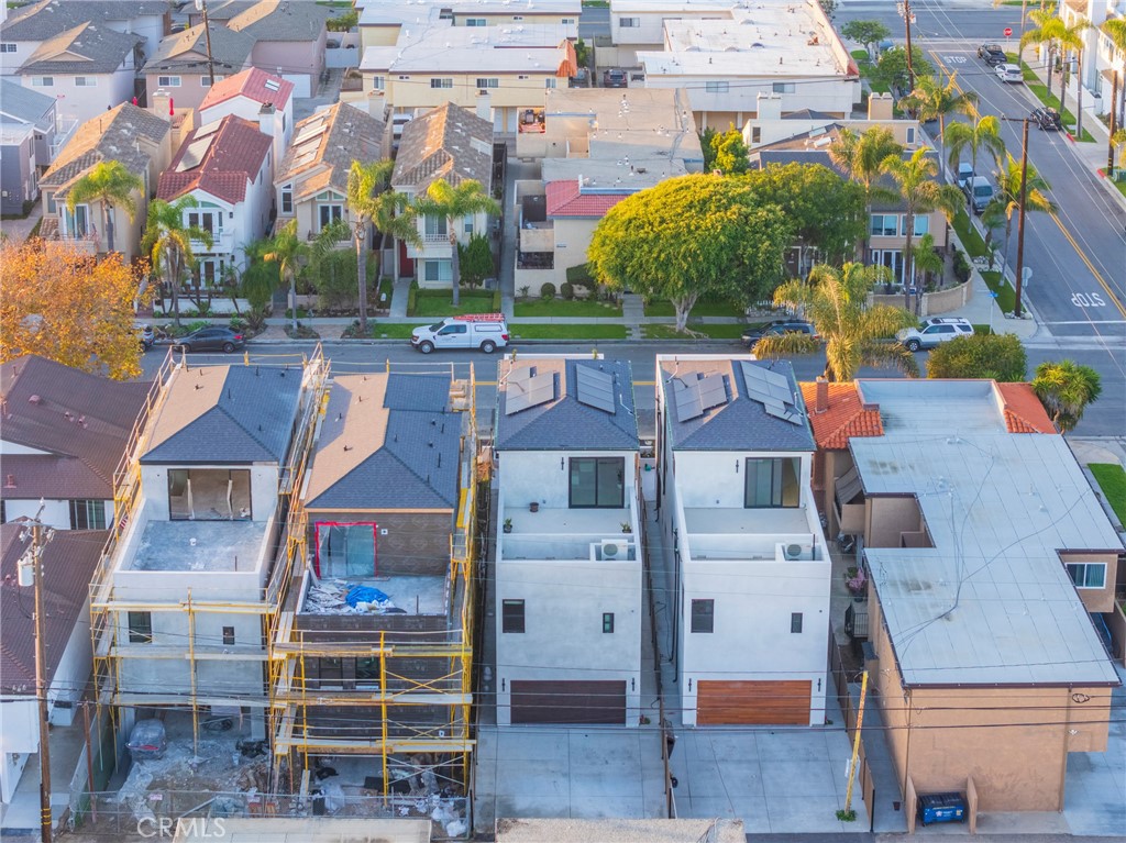 Huntington Beach, California, 92648, United States, 3 Bedrooms Bedrooms, ,5 BathroomsBathrooms,Residential,For Sale,2003455