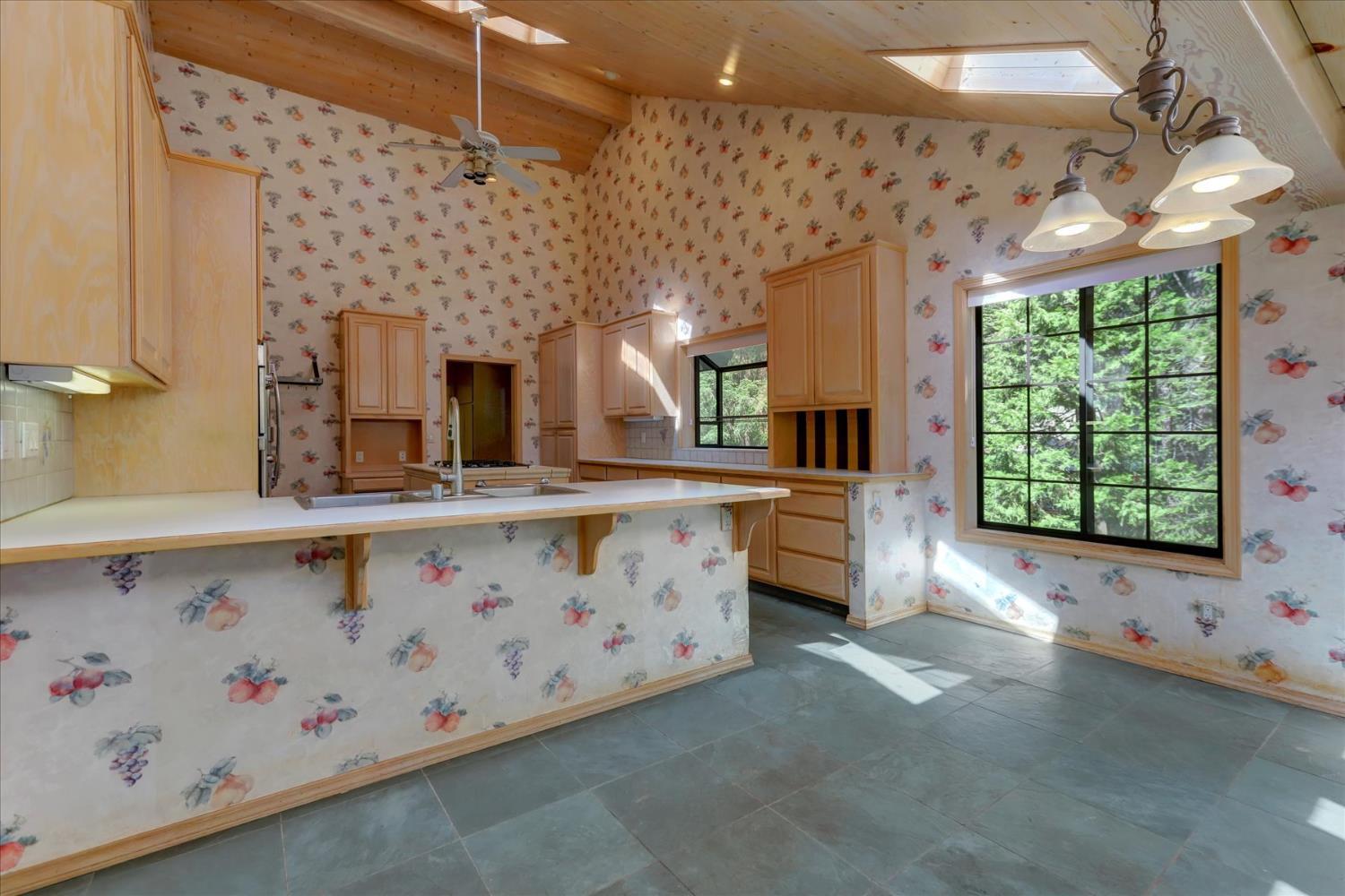 Nevada City, California, 95959, United States, 3 Bedrooms Bedrooms, ,4 BathroomsBathrooms,Residential,For Sale,1977718