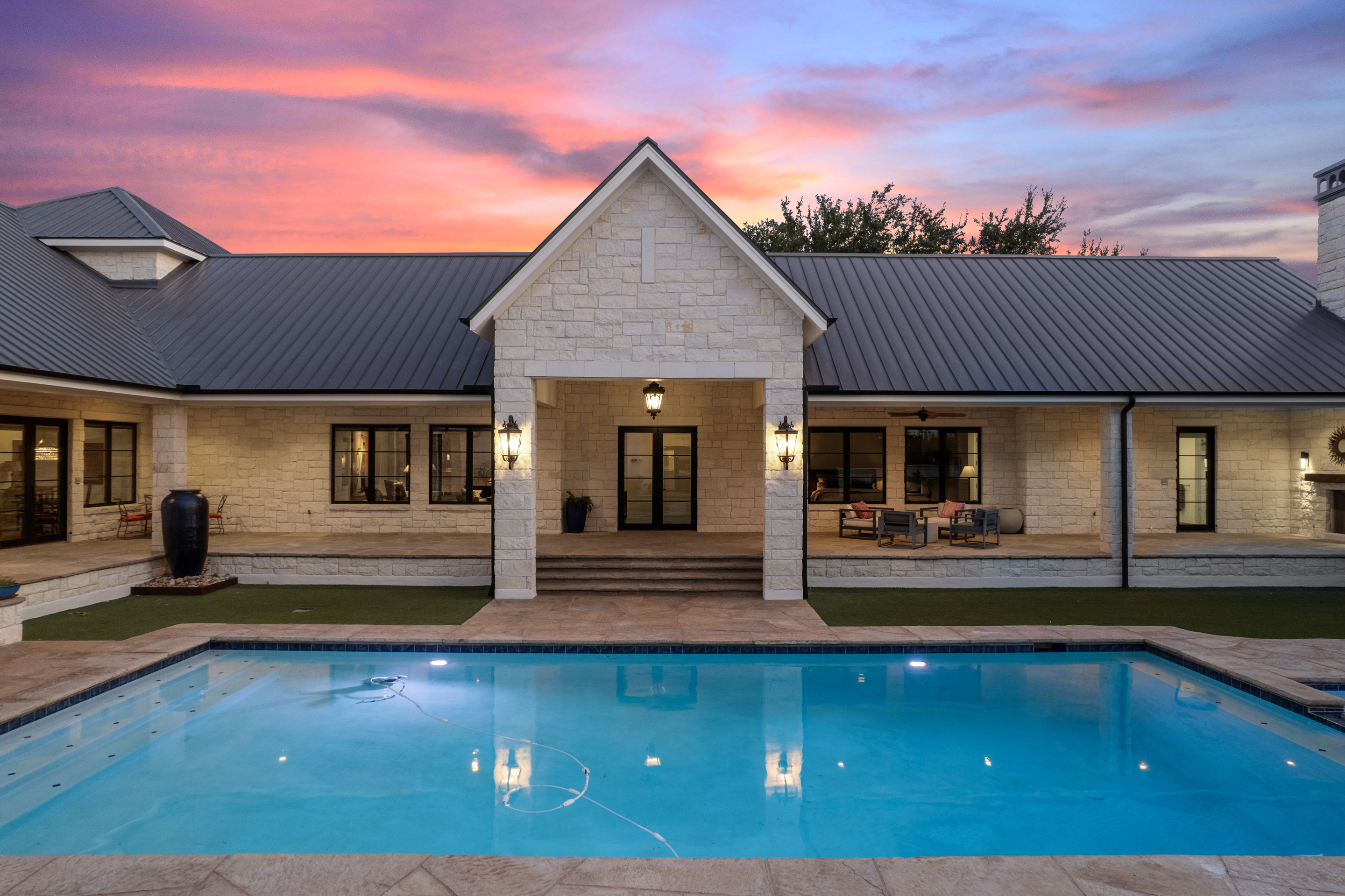  Rare Expression of Refined Hill Country Living - 物件實景