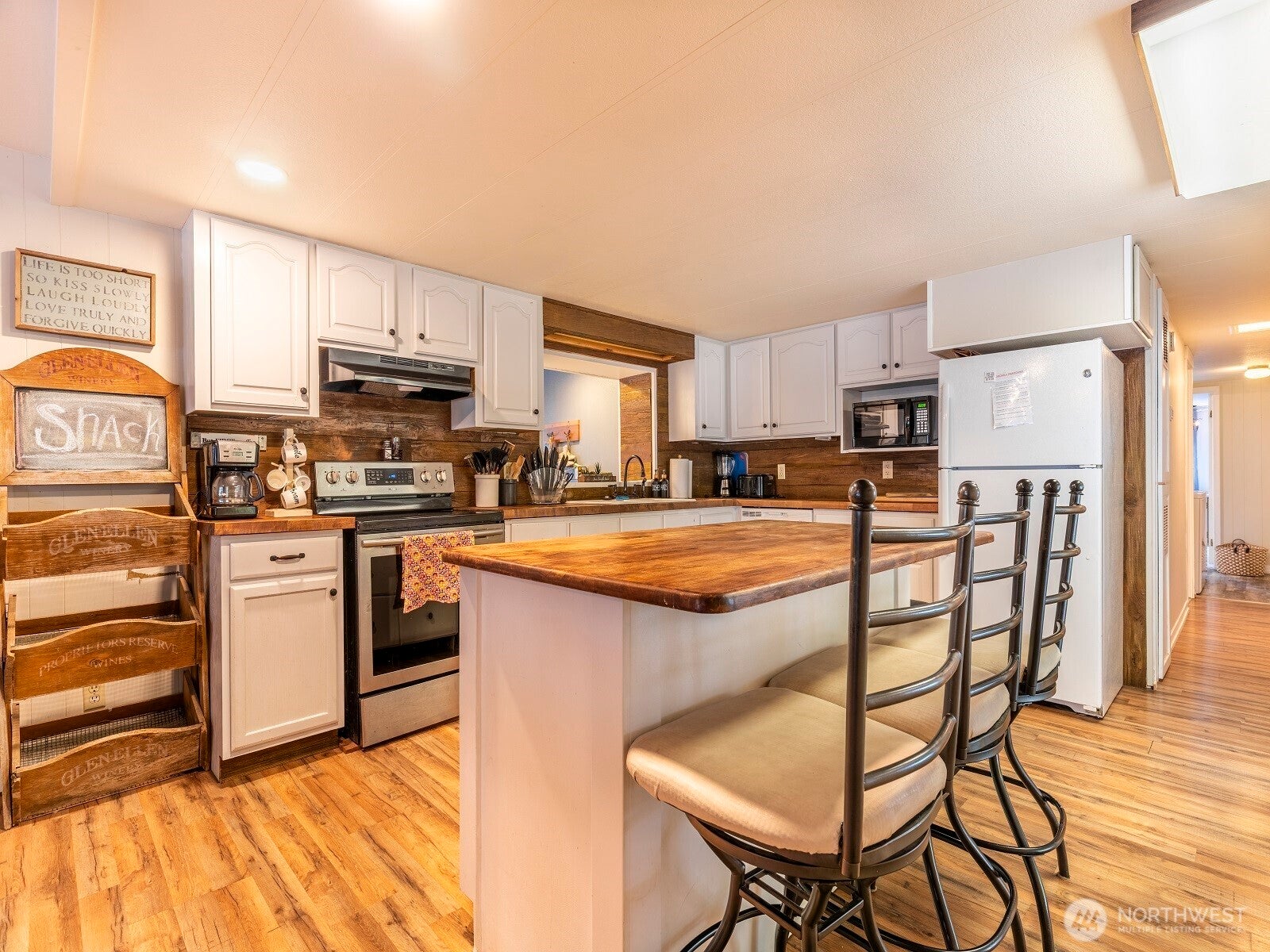 Leavenworth, Washington, 98826, United States, 2 Bedrooms Bedrooms, ,1 BathroomBathrooms,Residential,For Sale,1785099