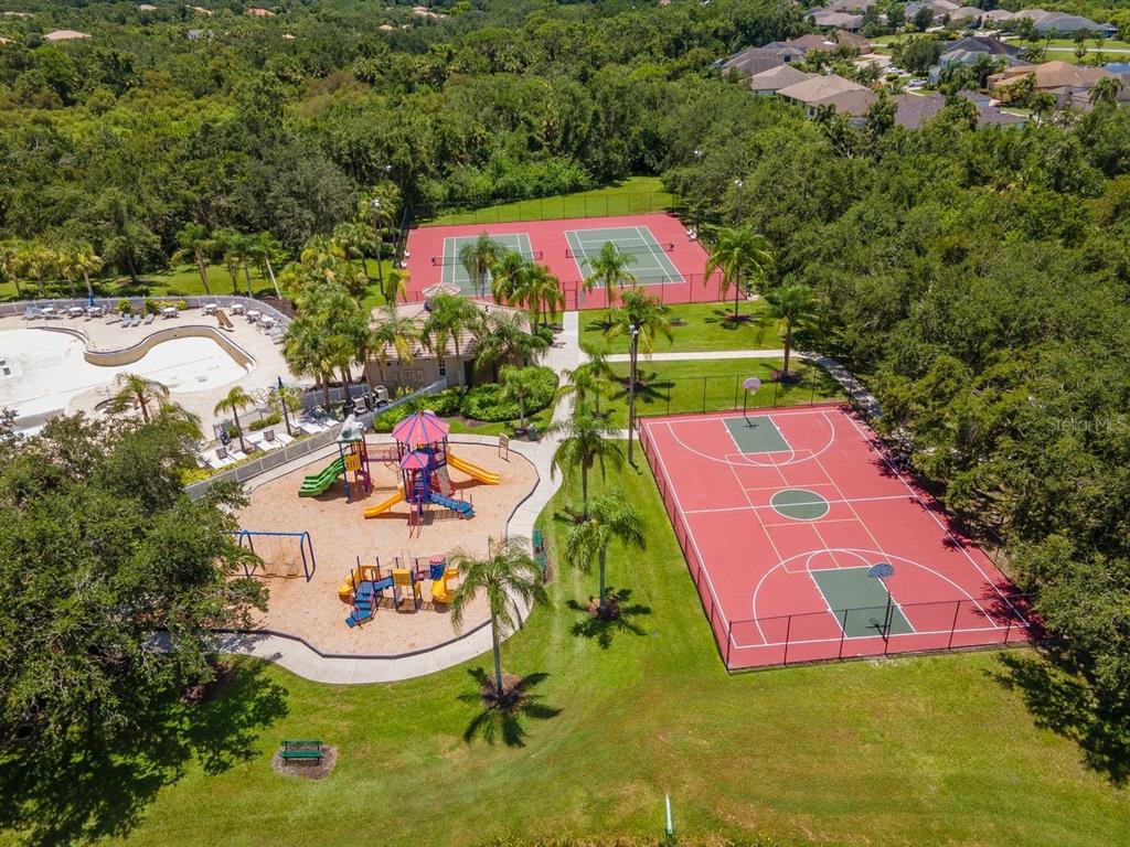 Bradenton, Florida, 34212, United States, 4 Bedrooms Bedrooms, ,4 BathroomsBathrooms,Residential,For Sale,1908693