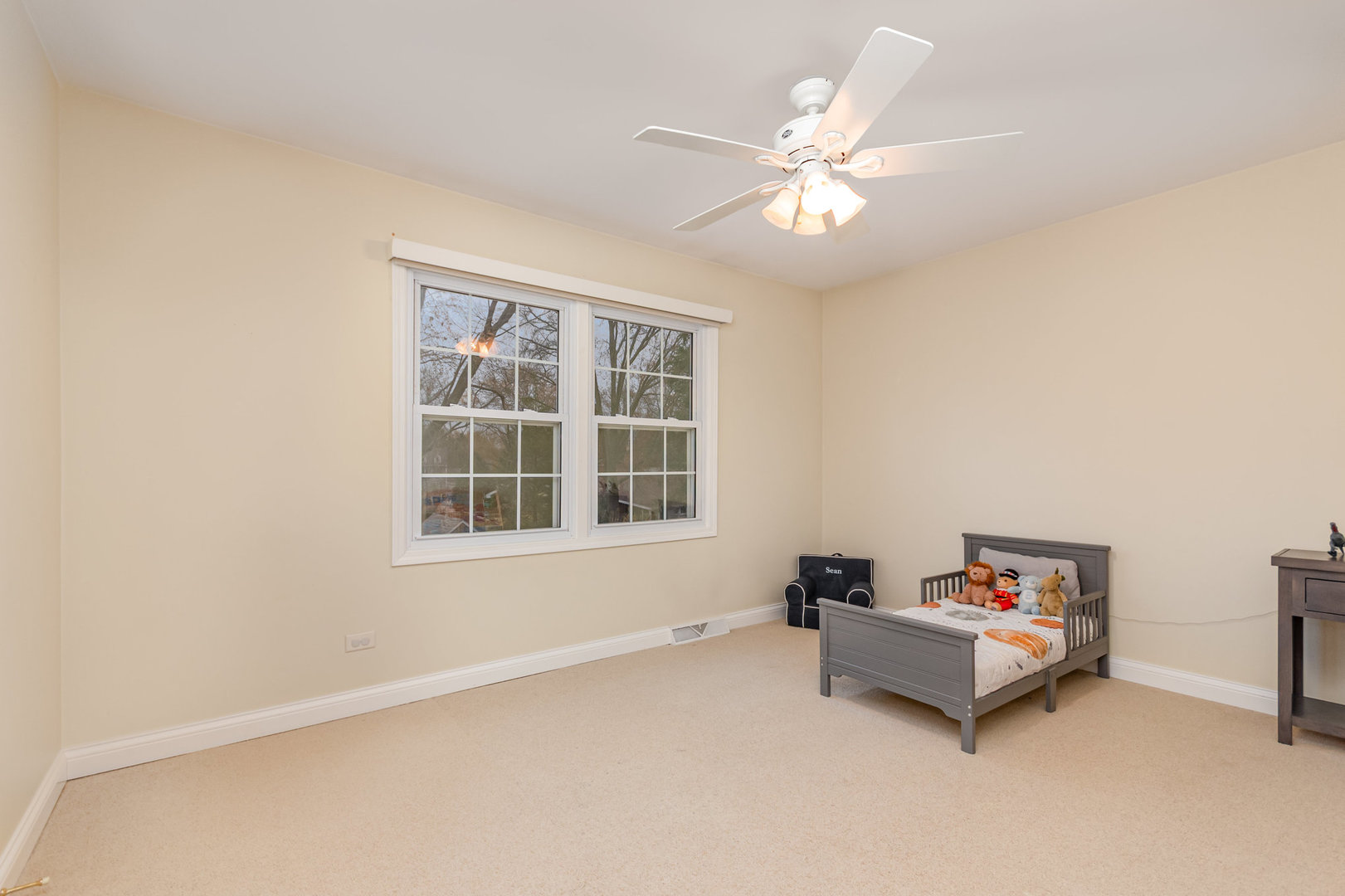 Naperville, Illinois, 60563, United States, 4 Bedrooms Bedrooms, ,3 BathroomsBathrooms,Residential,For Sale,1996780