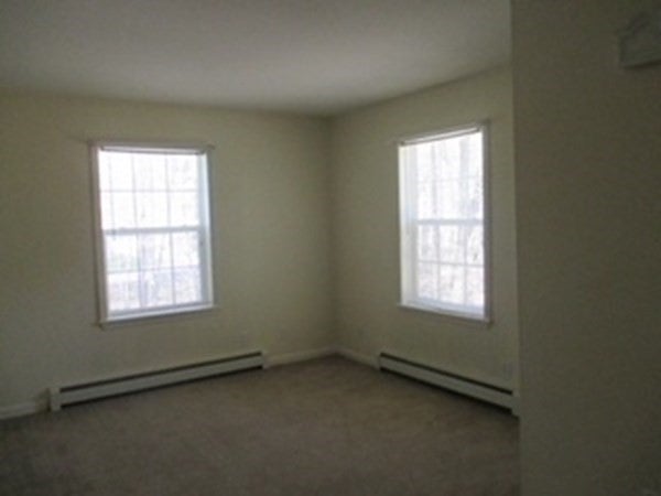 Northampton, Massachusetts, 01062, United States, 3 Bedrooms Bedrooms, ,3 BathroomsBathrooms,Residential,For Sale,1848678