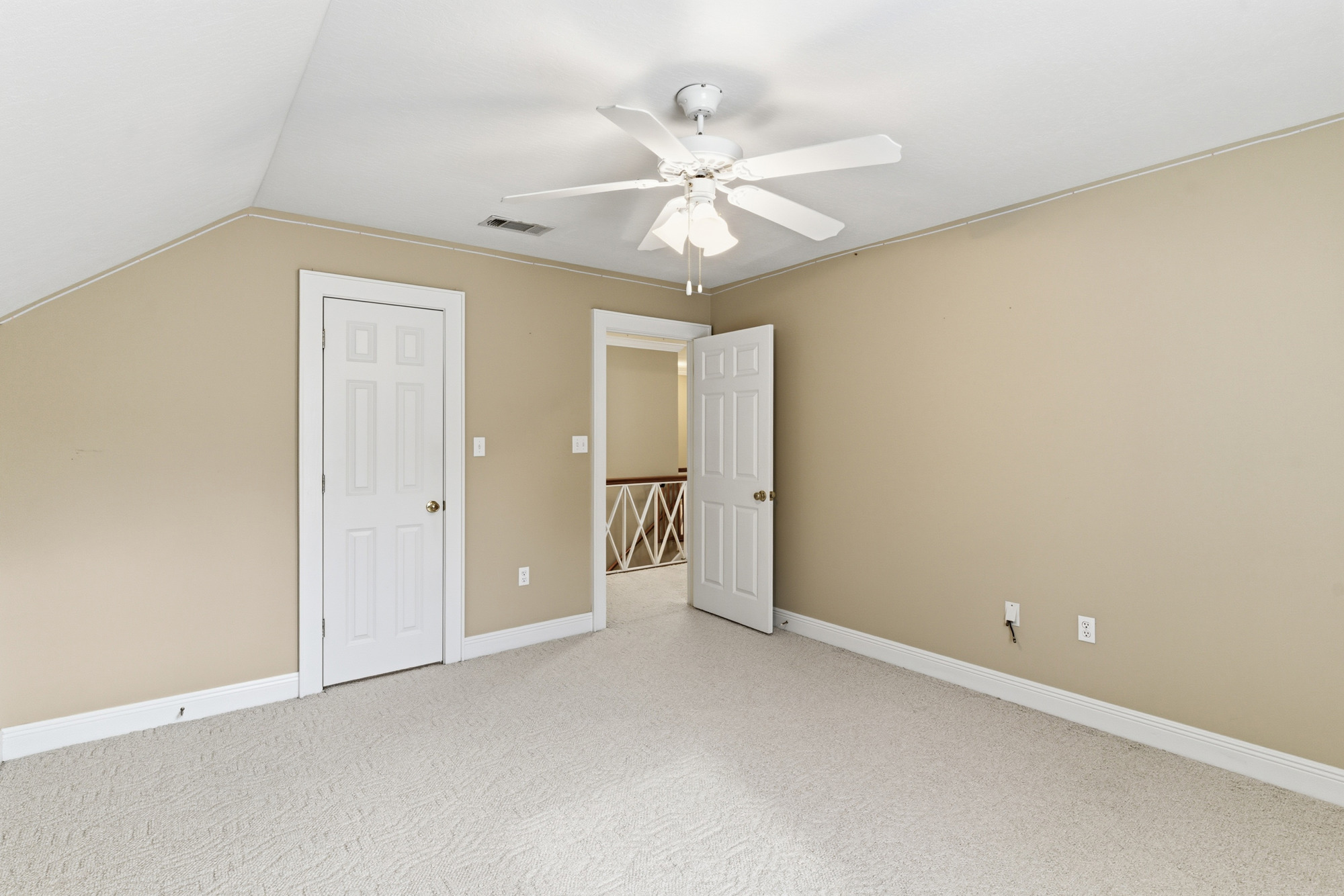 Hattiesburg, Mississippi, 39402, United States, 5 Bedrooms Bedrooms, ,7 BathroomsBathrooms,Residential,For Sale,2005414