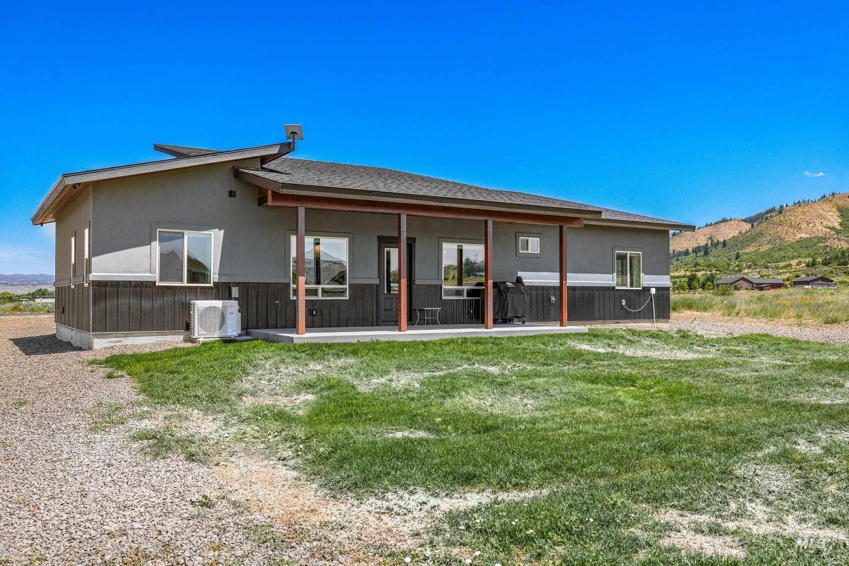Council, Idaho, 83612, United States, 3 Bedrooms Bedrooms, ,2 BathroomsBathrooms,Residential,For Sale,1936847