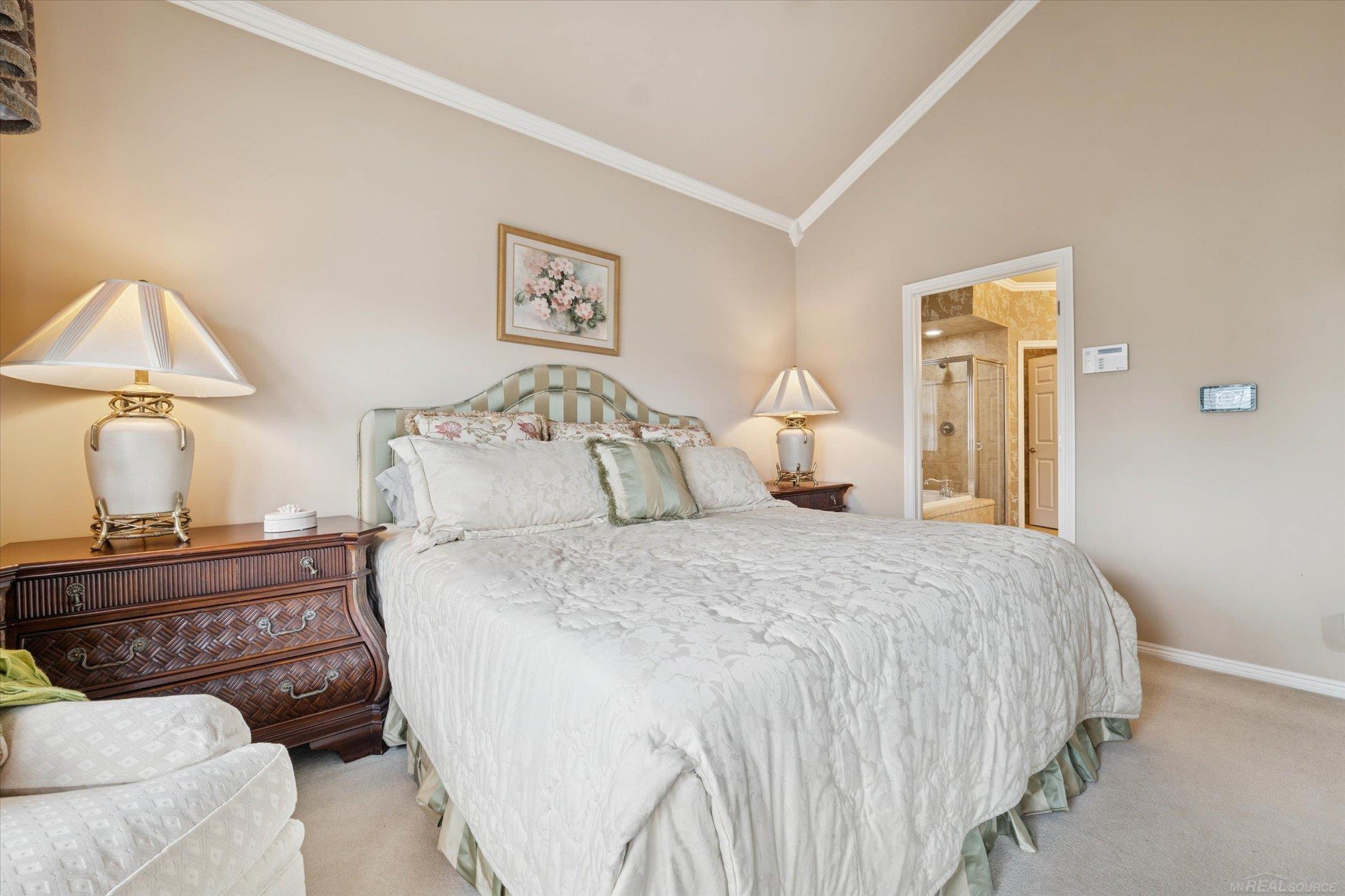 Oakland Twp, Michigan, 48306, United States, 2 Bedrooms Bedrooms, ,4 BathroomsBathrooms,Residential,For Sale,1984320