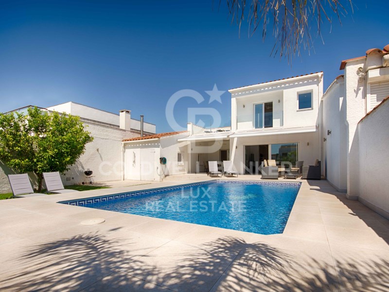 Girona, Empuriabrava, Cap Ras - Creus - Falconera, Empuriabrava, Catalonia, ES, 3 Bedrooms Bedrooms, ,2 BathroomsBathrooms,Residential,For Sale,Girona, Empuriabrava, Cap Ras - Creus - Falconera,1448905