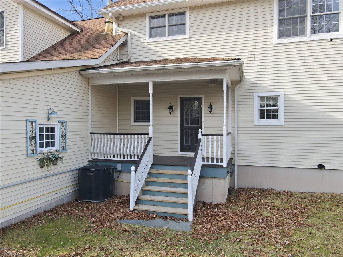 Milford, Pennsylvania, 18337, United States, 4 Bedrooms Bedrooms, ,3 BathroomsBathrooms,Residential,For Sale,2013781