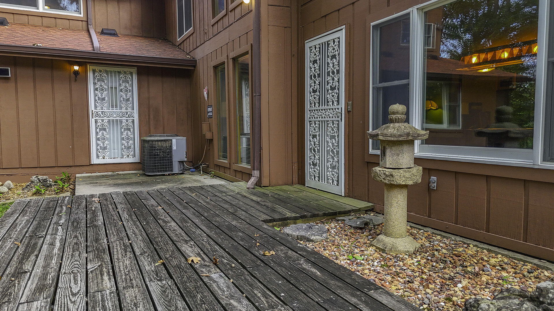 COLUMBIA, Missouri, 65203, United States, 5 Bedrooms Bedrooms, ,3 BathroomsBathrooms,Residential,For Sale,1975322