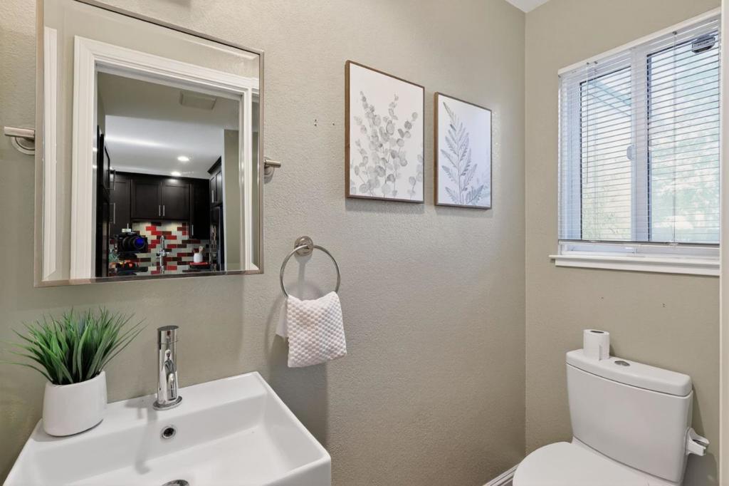 San Jose, California, 95136, United States, 2 Bedrooms Bedrooms, ,3 BathroomsBathrooms,Residential,For Sale,1985646