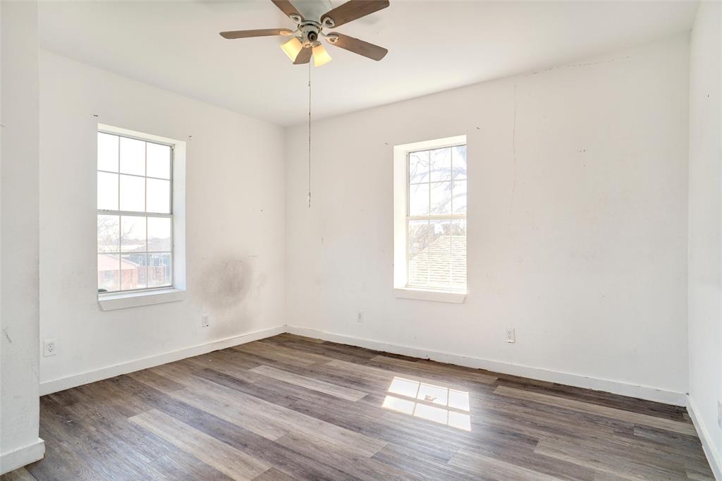 Fort Worth, Texas, 76110, United States, 11 Bedrooms Bedrooms, ,4 BathroomsBathrooms,Residential,For Sale,1921106