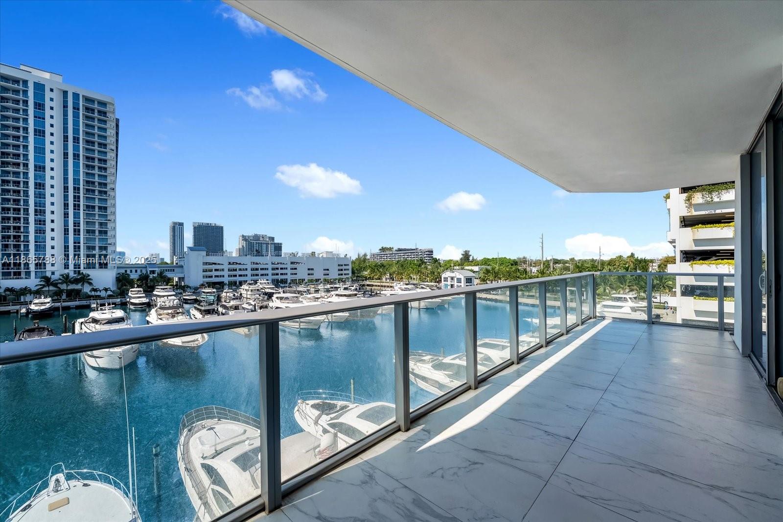 North Miami Beach, Florida, 33160, United States, 2 Bedrooms Bedrooms, ,3 BathroomsBathrooms,Residential,For Sale,1926964