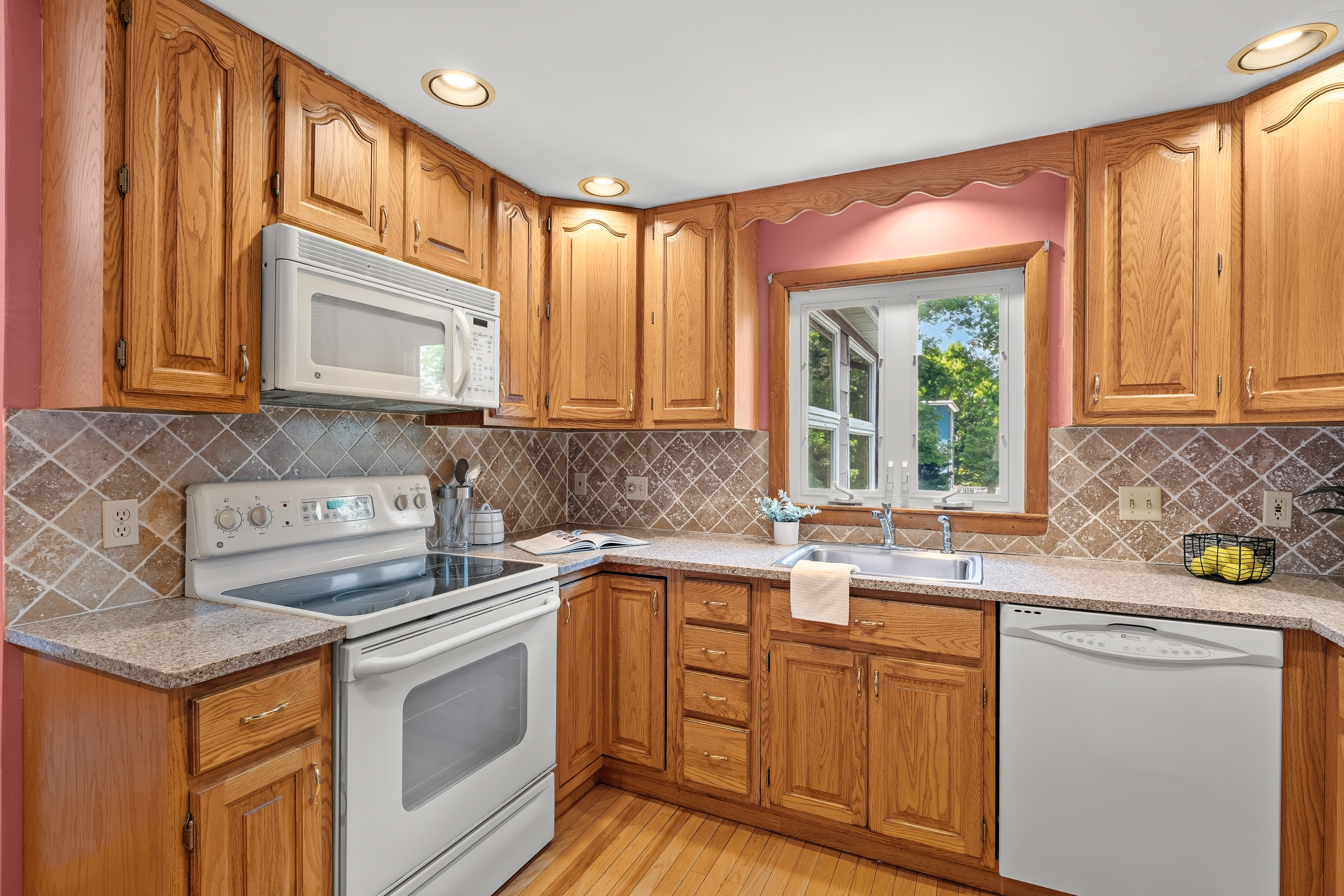  147 Oakland Avenue, Arlington, MA, 02476 - 物件實景