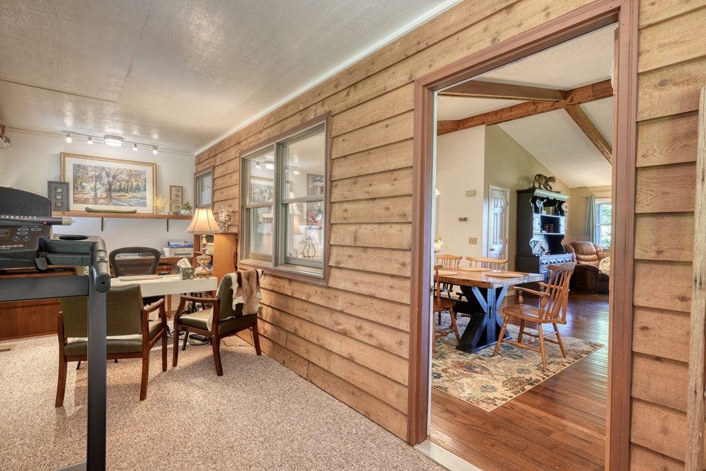 Blairsville, Georgia, 30512, United States, 2 Bedrooms Bedrooms, ,2 BathroomsBathrooms,Residential,For Sale,1932142