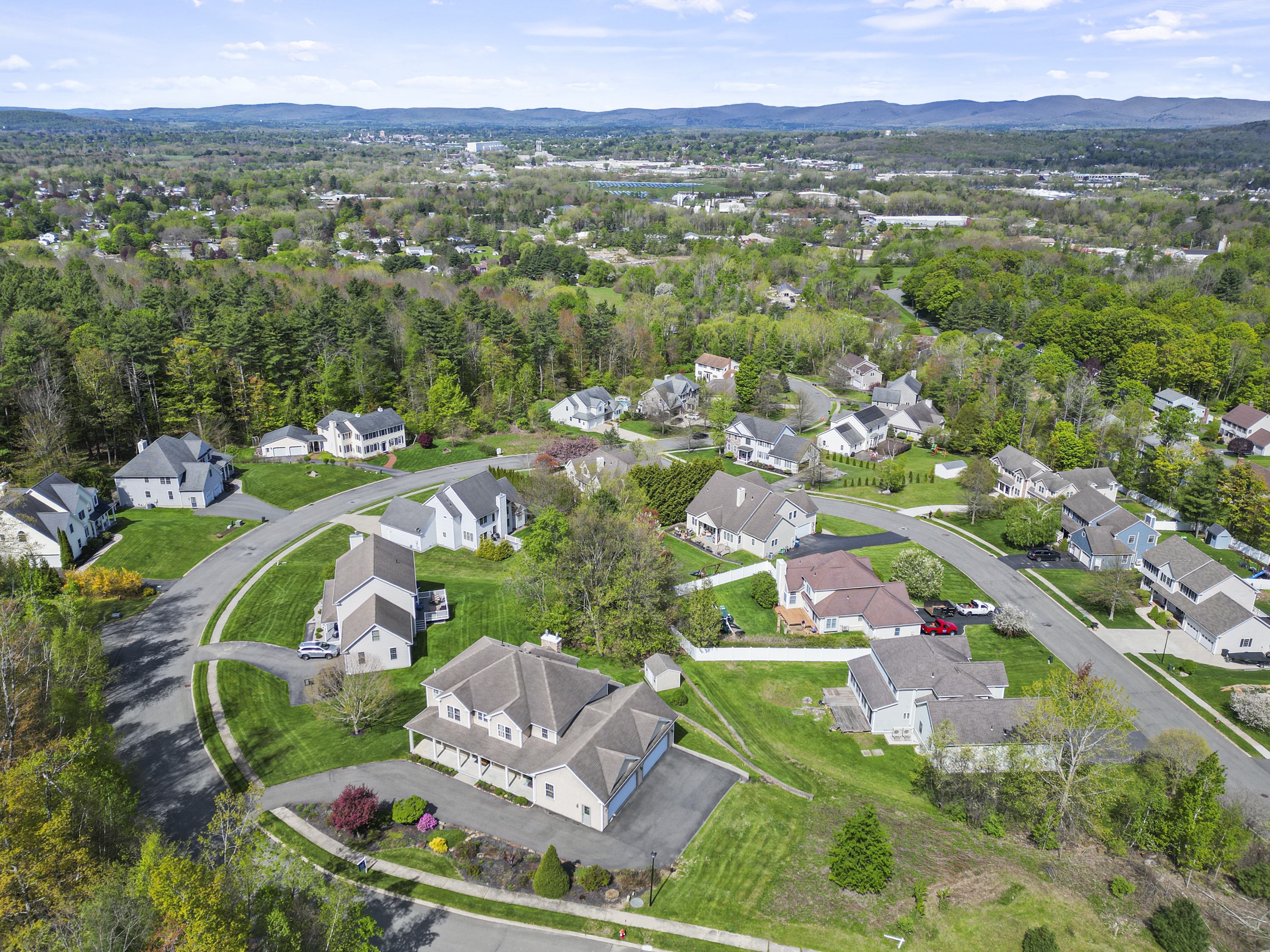  Majestic & Magical Berkshire Mountaintop Home with Views - 物件實景