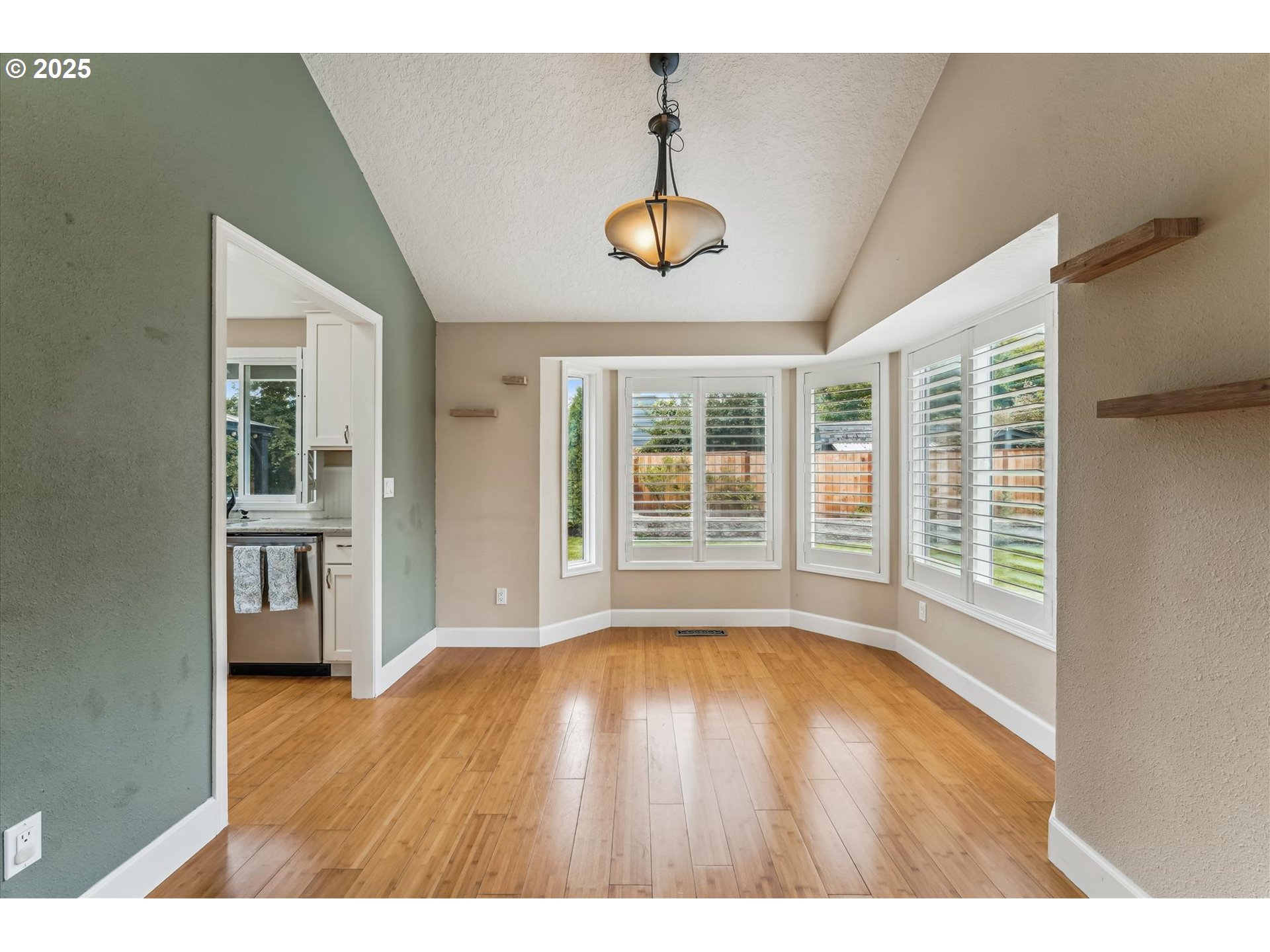 Forest Grove, Oregon, 97116, United States, 3 Bedrooms Bedrooms, ,2 BathroomsBathrooms,Residential,For Sale,1917976