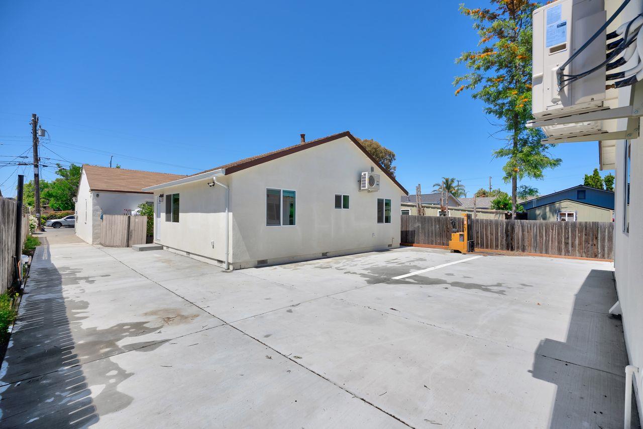 San Jose, California, 95116, United States, 8 Bedrooms Bedrooms, ,4 BathroomsBathrooms,Residential,For Sale,1836715