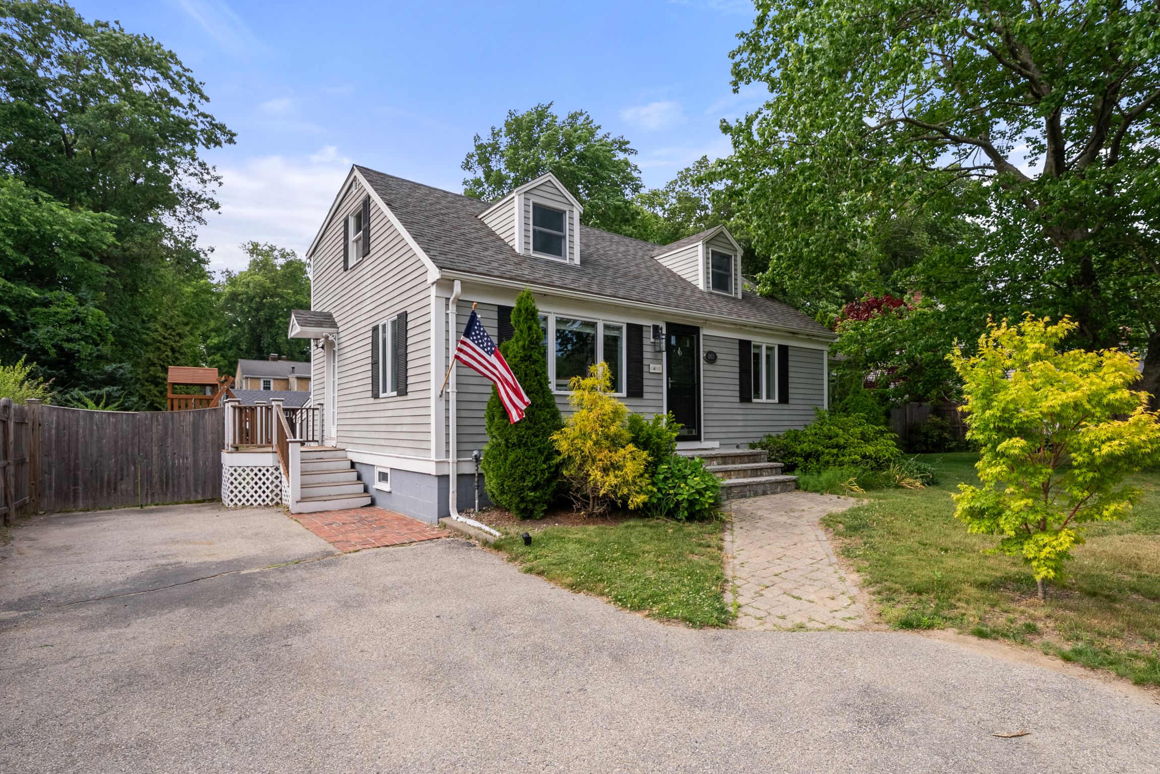  169 Pond St, Cohasset, MA, 02025 - 物件實景