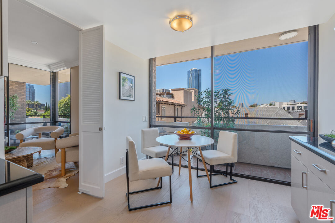 Beverly Hills, California, 90212, United States, 2 Bedrooms Bedrooms, ,3 BathroomsBathrooms,Residential,For Sale,1891933
