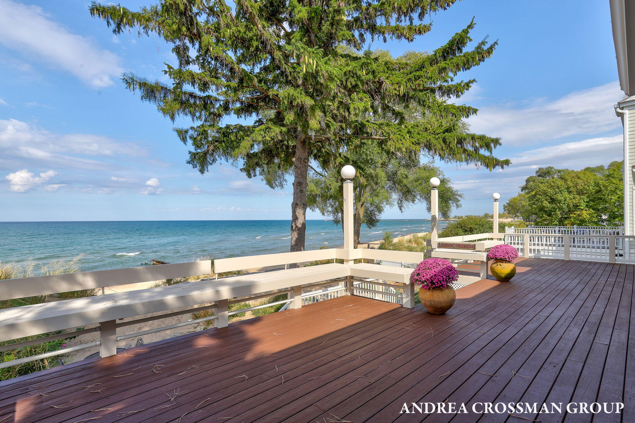 St. Joseph, Michigan, 49085, United States, 4 Bedrooms Bedrooms, ,4 BathroomsBathrooms,Residential,For Sale,1960959