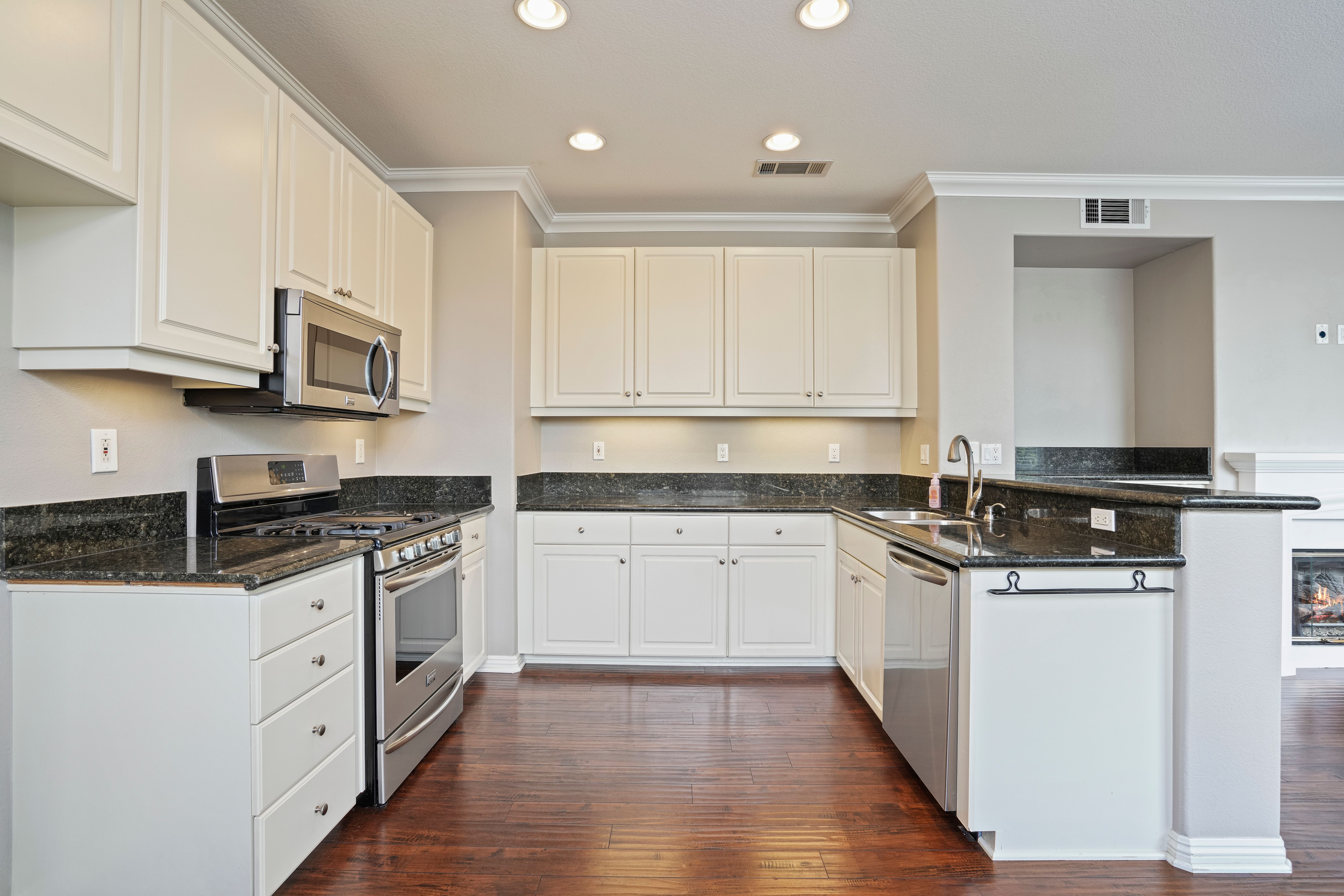  2496 Maxson Court, Signal Hill, CA 90755 - 物件實景