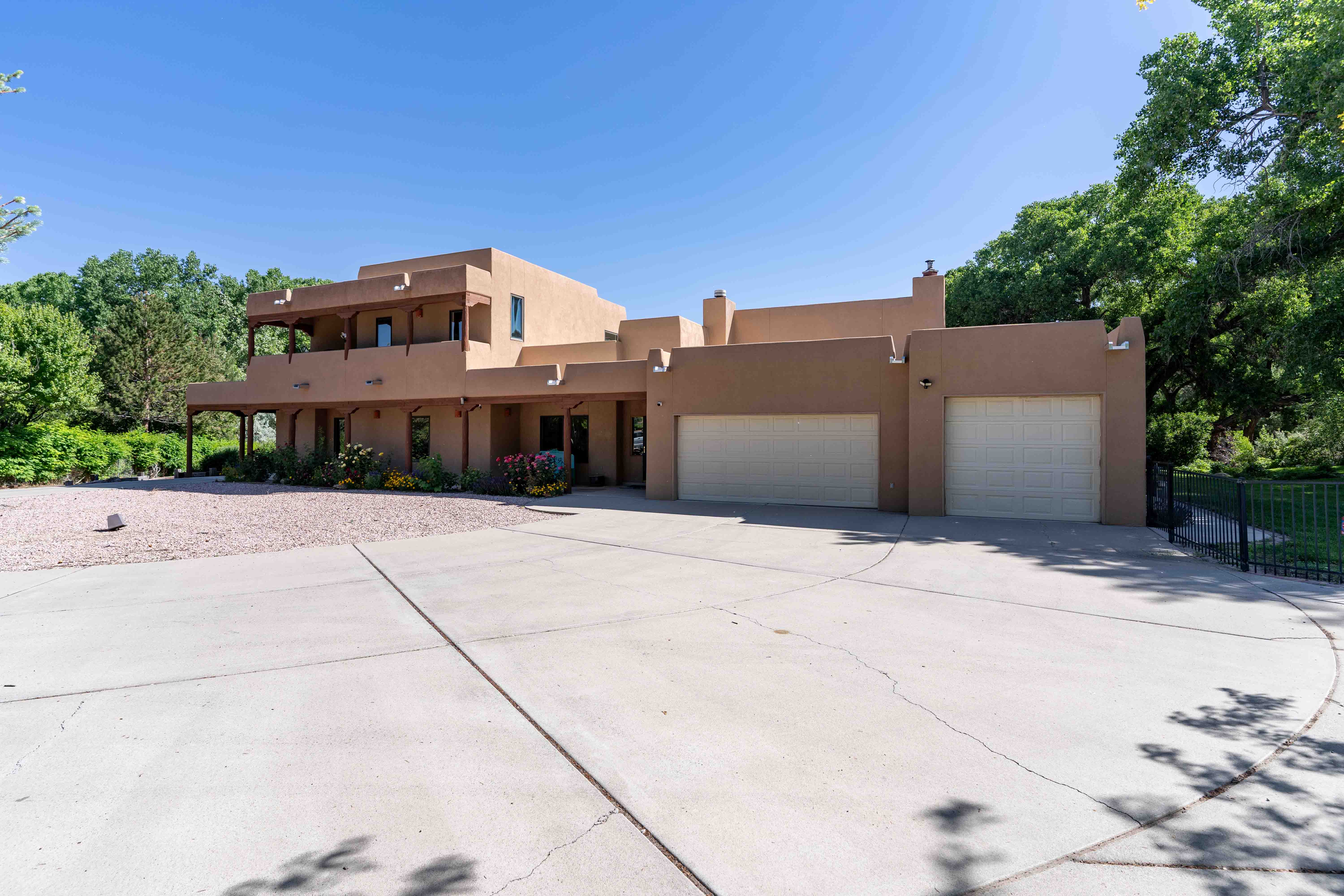 Aztec, New Mexico, 87410, United States, 4 Bedrooms Bedrooms, ,3 BathroomsBathrooms,Residential,For Sale,1974220