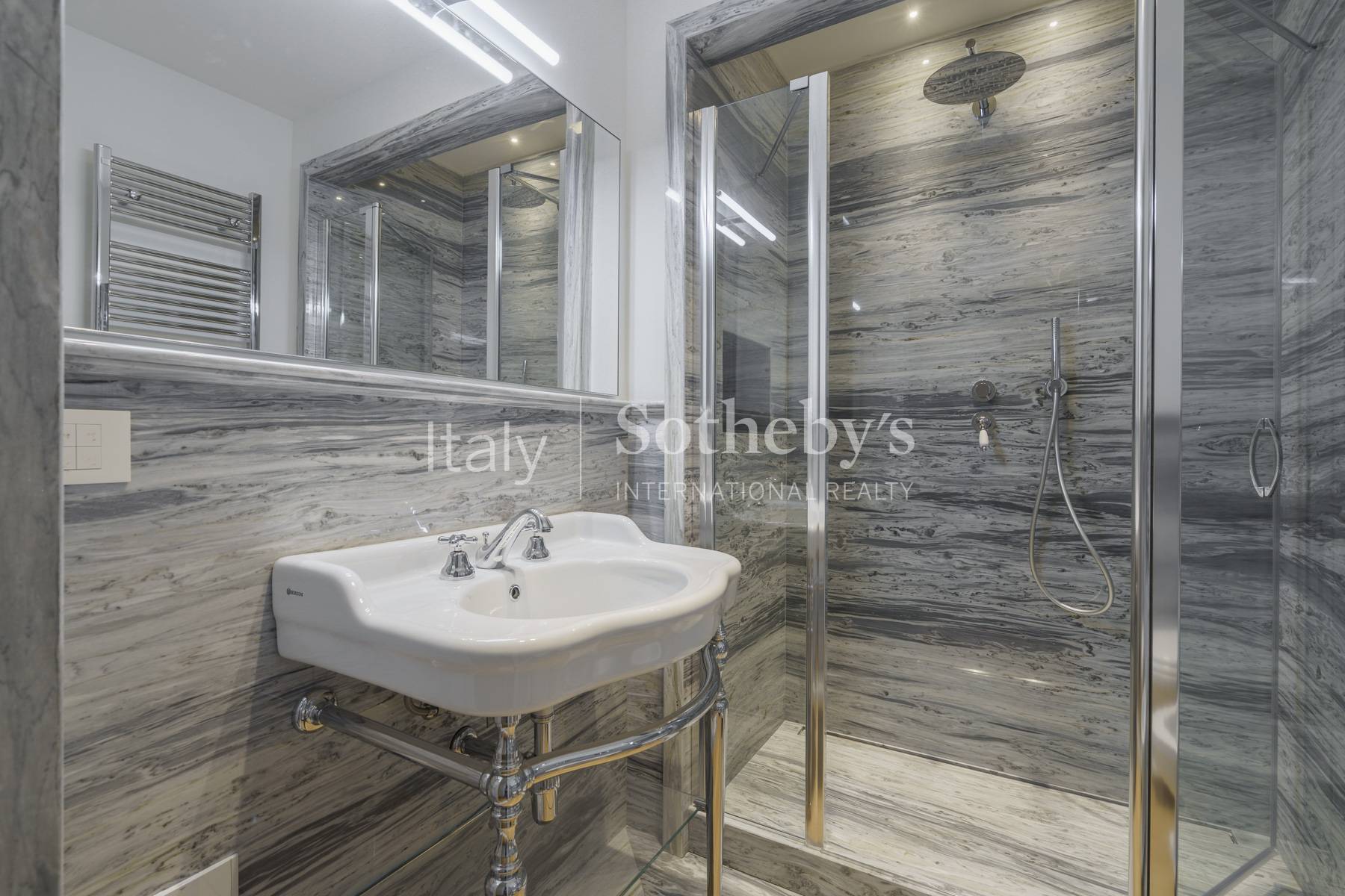  Prestigious renovated apartment in Oltrarno - 物件實景