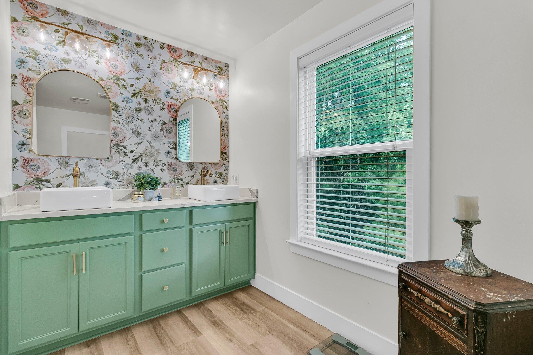 Charleston, South Carolina, 29414, United States, 4 Bedrooms Bedrooms, ,3 BathroomsBathrooms,Residential,For Sale,1979089