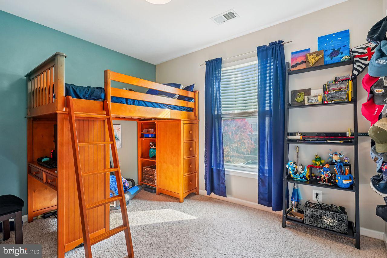 Warrenton, Virginia, 20187, United States, 4 Bedrooms Bedrooms, ,4 BathroomsBathrooms,Residential,For Sale,1989713