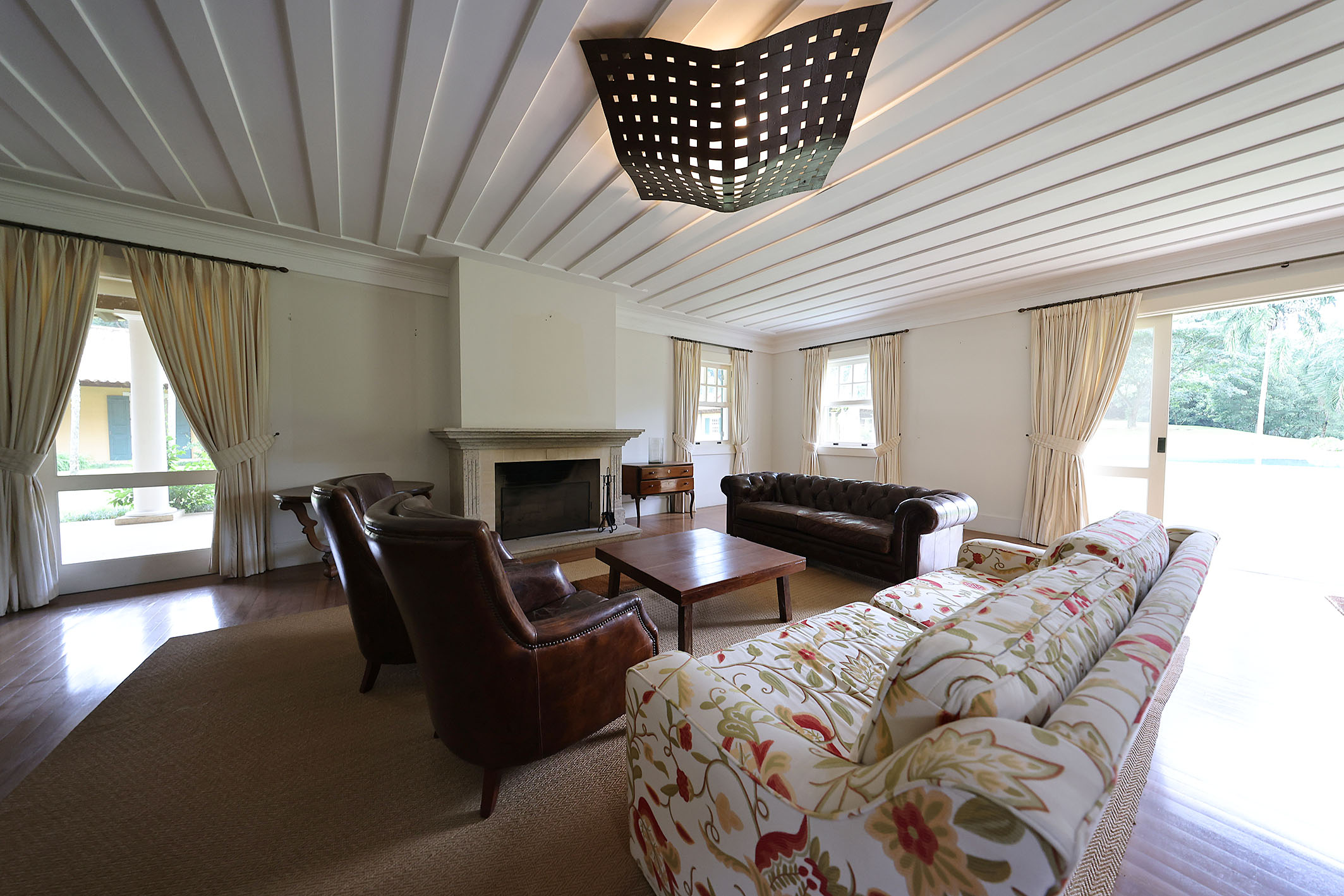  Renovated Farm with an Impressive Main Residence and Complete Infrastructure - 物件實景