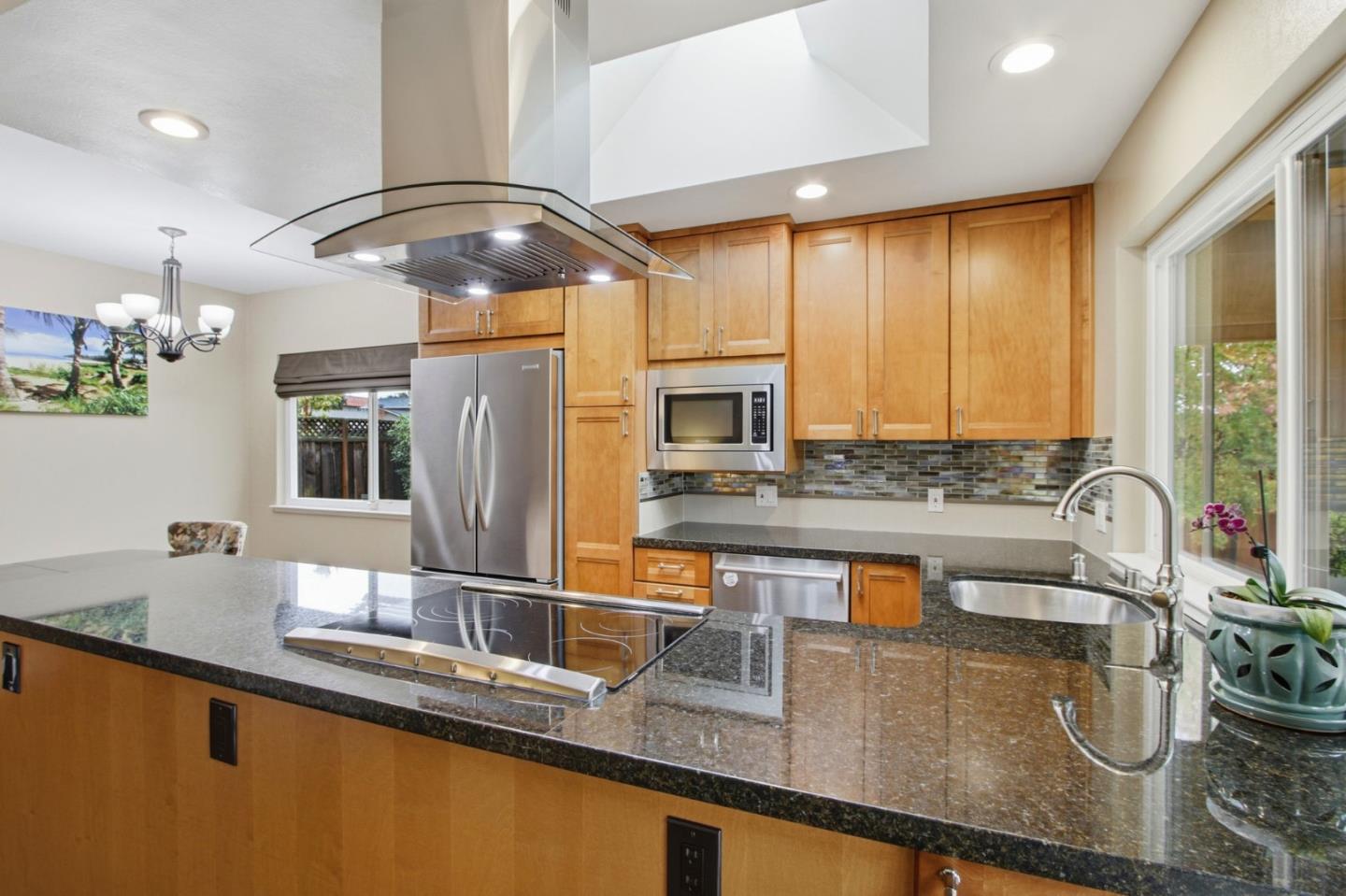 Santa Clara, California, 95051, United States, 4 Bedrooms Bedrooms, ,2 BathroomsBathrooms,Residential,For Sale,1992885