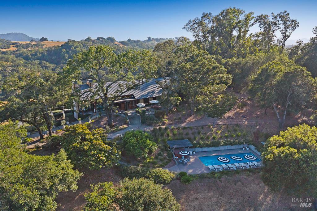 Healdsburg, California, 95448, United States, 3 Bedrooms Bedrooms, ,4 BathroomsBathrooms,Residential,For Sale,1866142