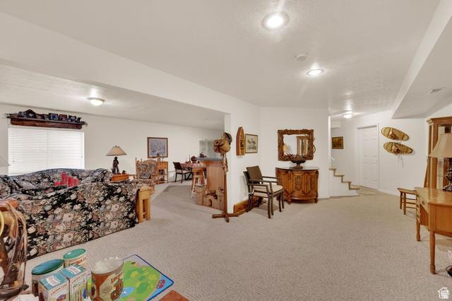 Sandy, Utah, 84093, United States, 5 Bedrooms Bedrooms, ,4 BathroomsBathrooms,Residential,For Sale,2049445
