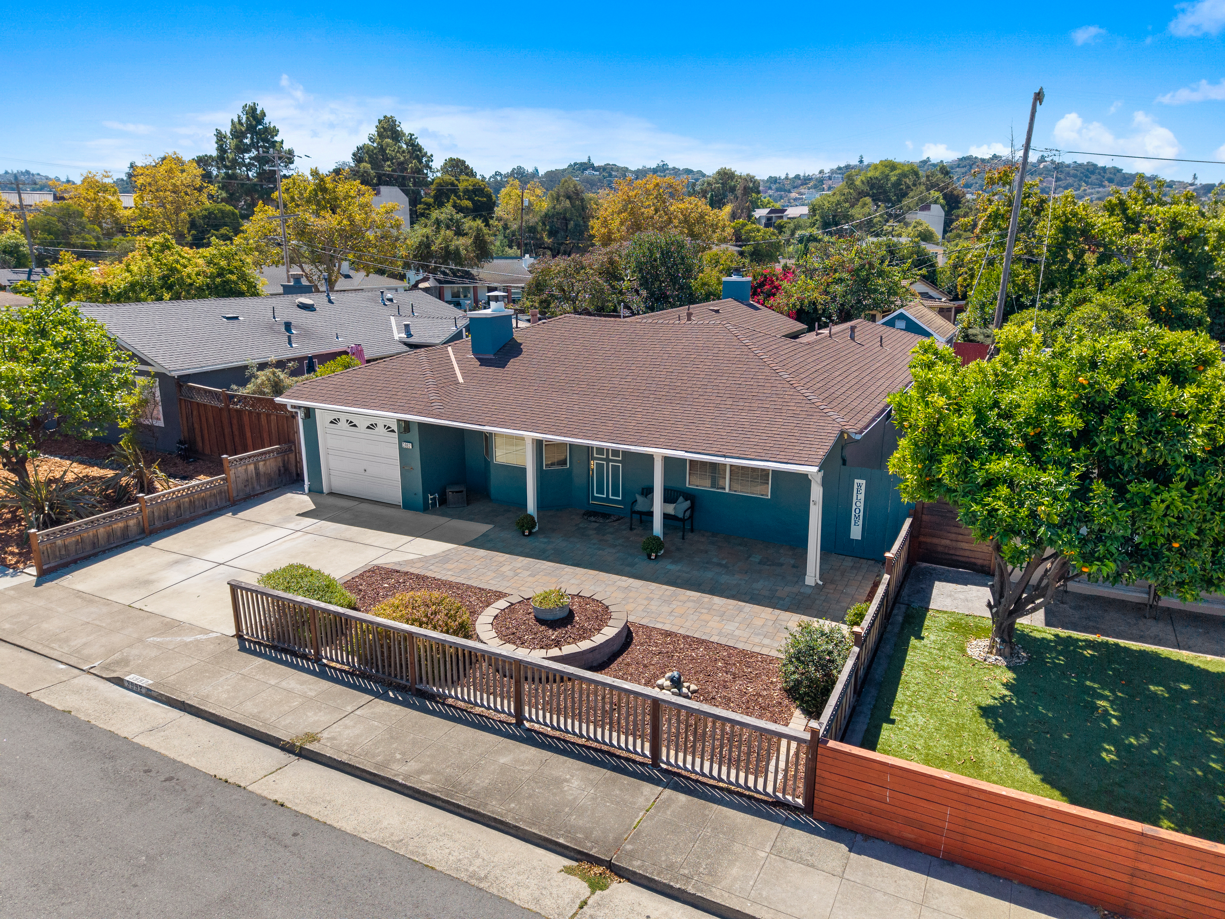  Single-Level Home in Desirable San Mateo Village - 物件實景