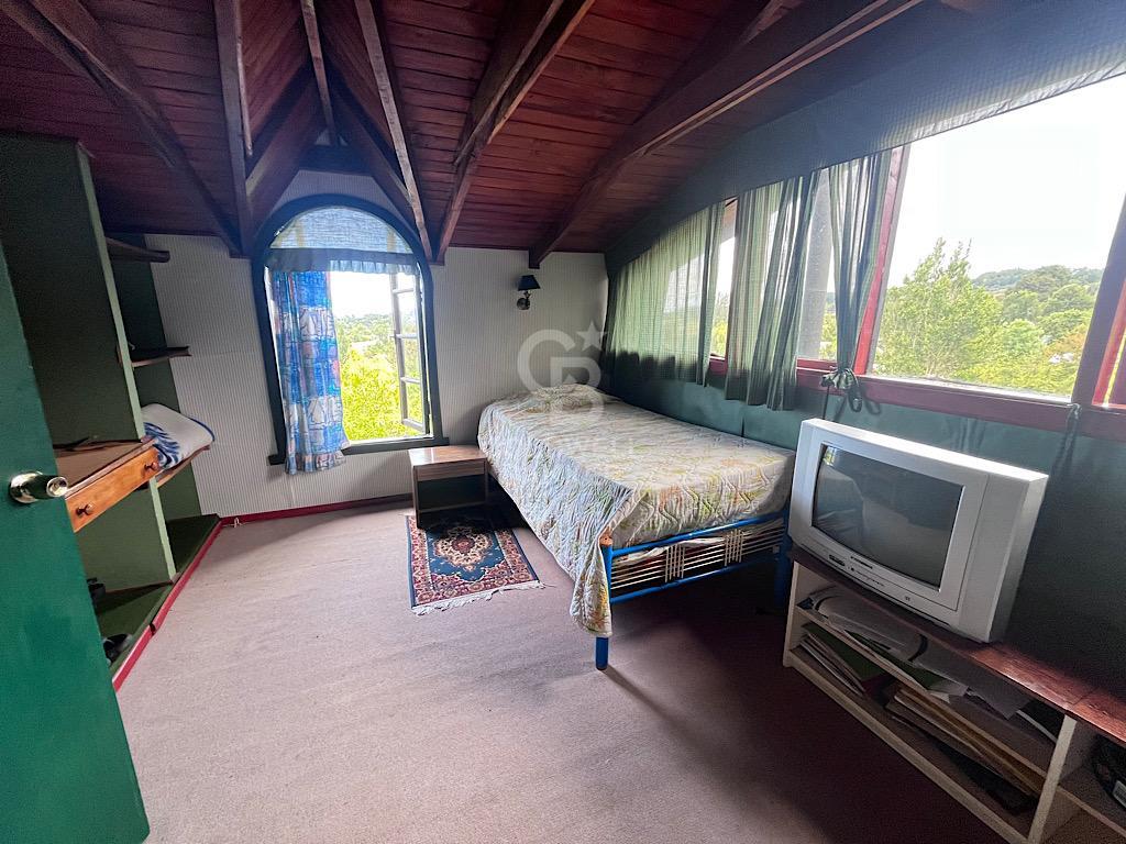 Futrono, Chile, 5 Bedrooms Bedrooms, ,4 BathroomsBathrooms,Residential,For Sale,1920006