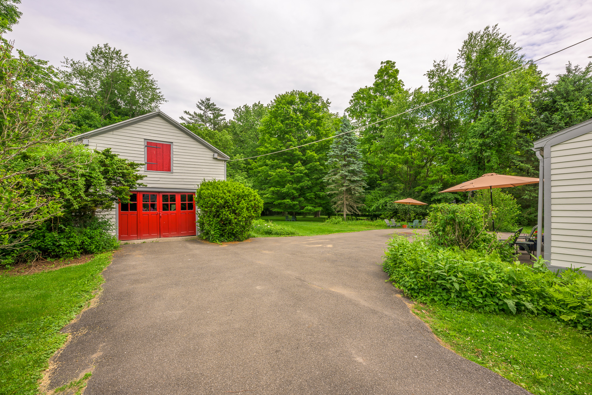  24 Albany Avenue, Kinderhook, NY 12106 - 物件實景