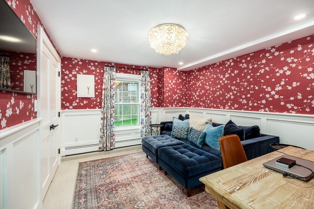Manchester, Massachusetts, 01944, United States, 4 Bedrooms Bedrooms, ,3 BathroomsBathrooms,Residential,For Sale,1938822