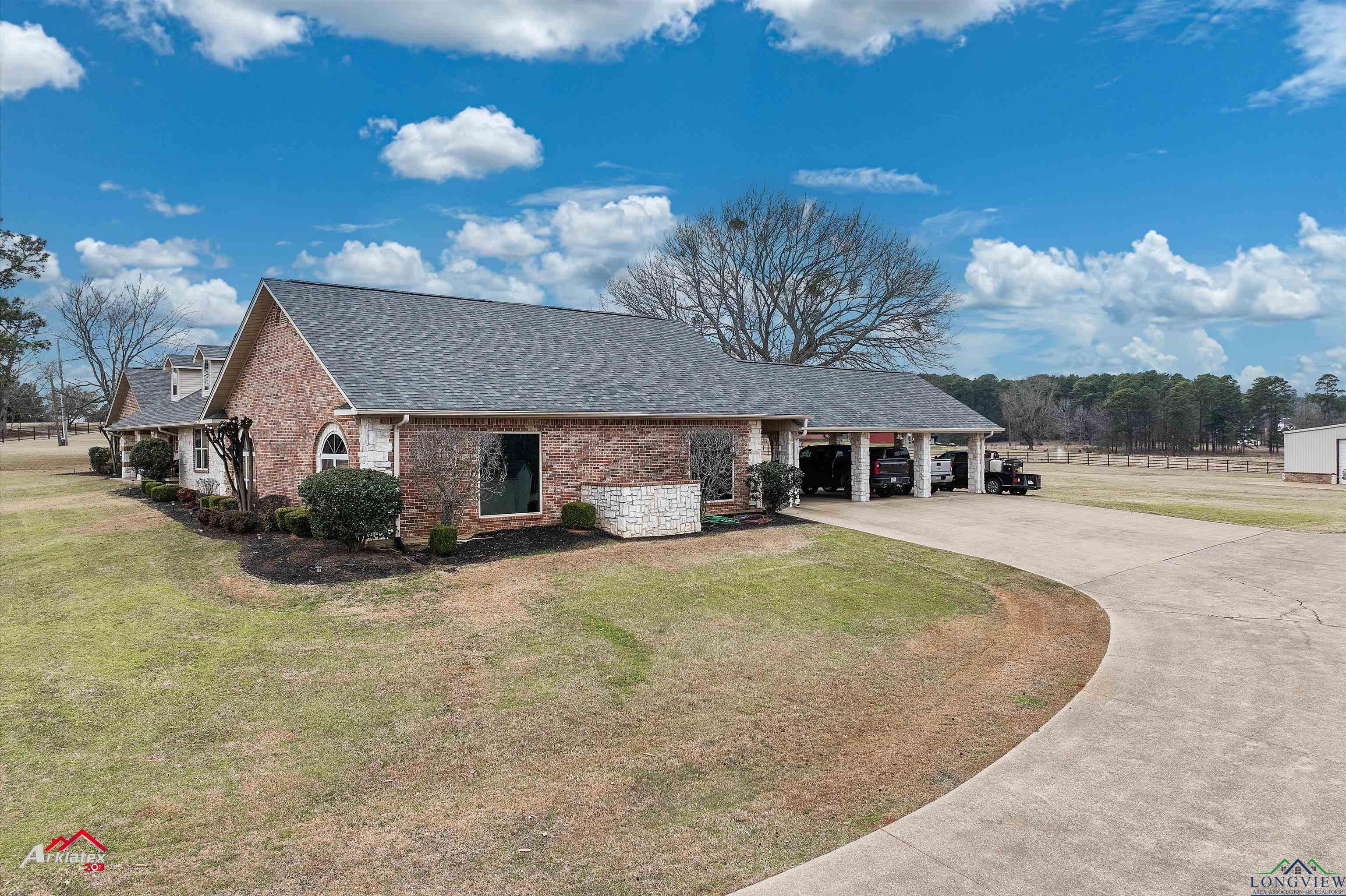 Marshall, Texas, 75672-4947, United States, 3 Bedrooms Bedrooms, ,4 BathroomsBathrooms,Residential,For Sale,1982293