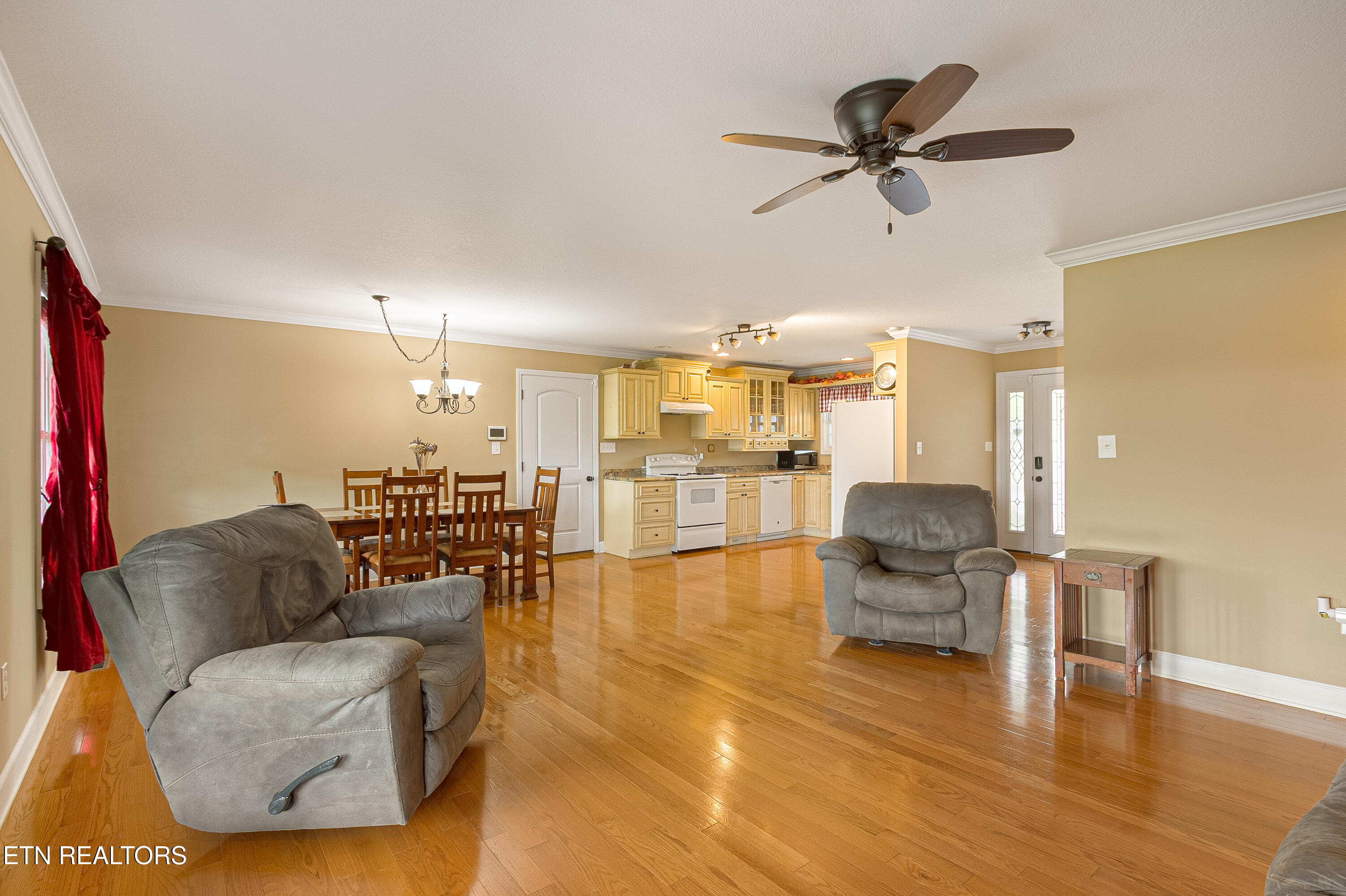 Oneida, Tennessee, 37841, United States, 3 Bedrooms Bedrooms, ,3 BathroomsBathrooms,Residential,For Sale,1973702