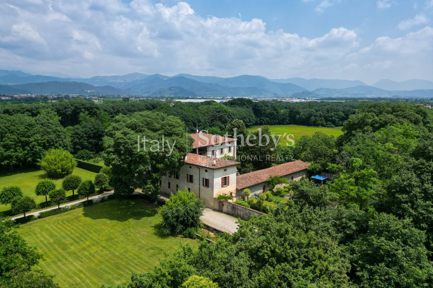  Gorgeous historic estate with private vineyard in Franciacorta - 物件實景