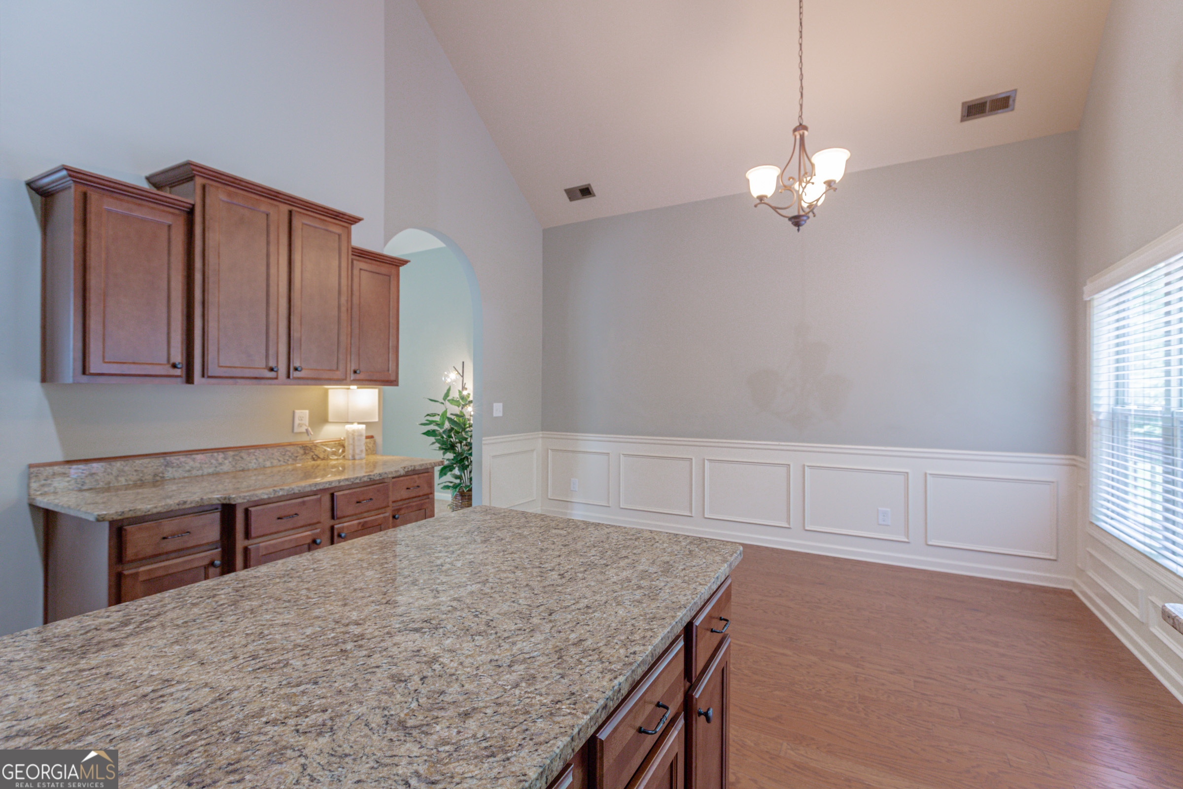 Senoia, Georgia, 30276, United States, 4 Bedrooms Bedrooms, ,3 BathroomsBathrooms,Residential,For Sale,1970203