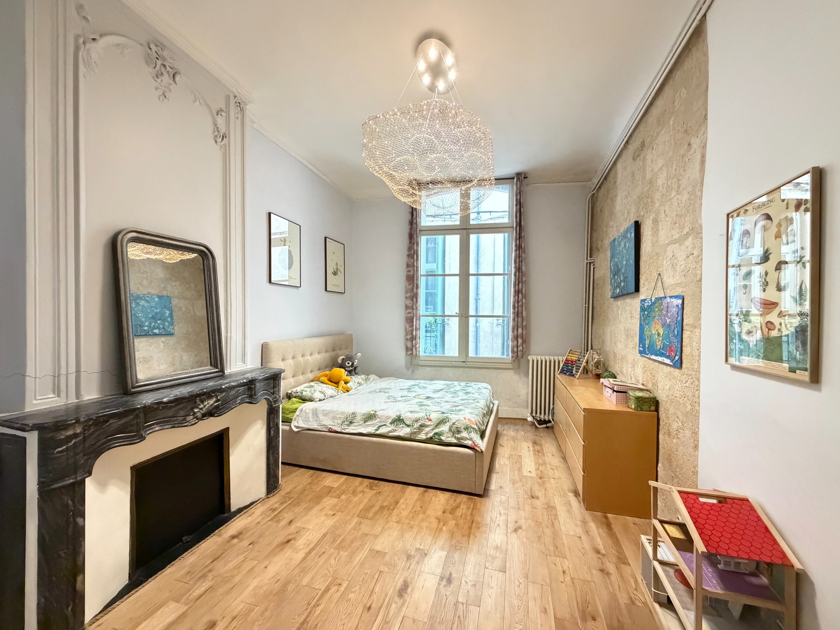  Typical Ecusson apartment with preserved character... - 物件實景