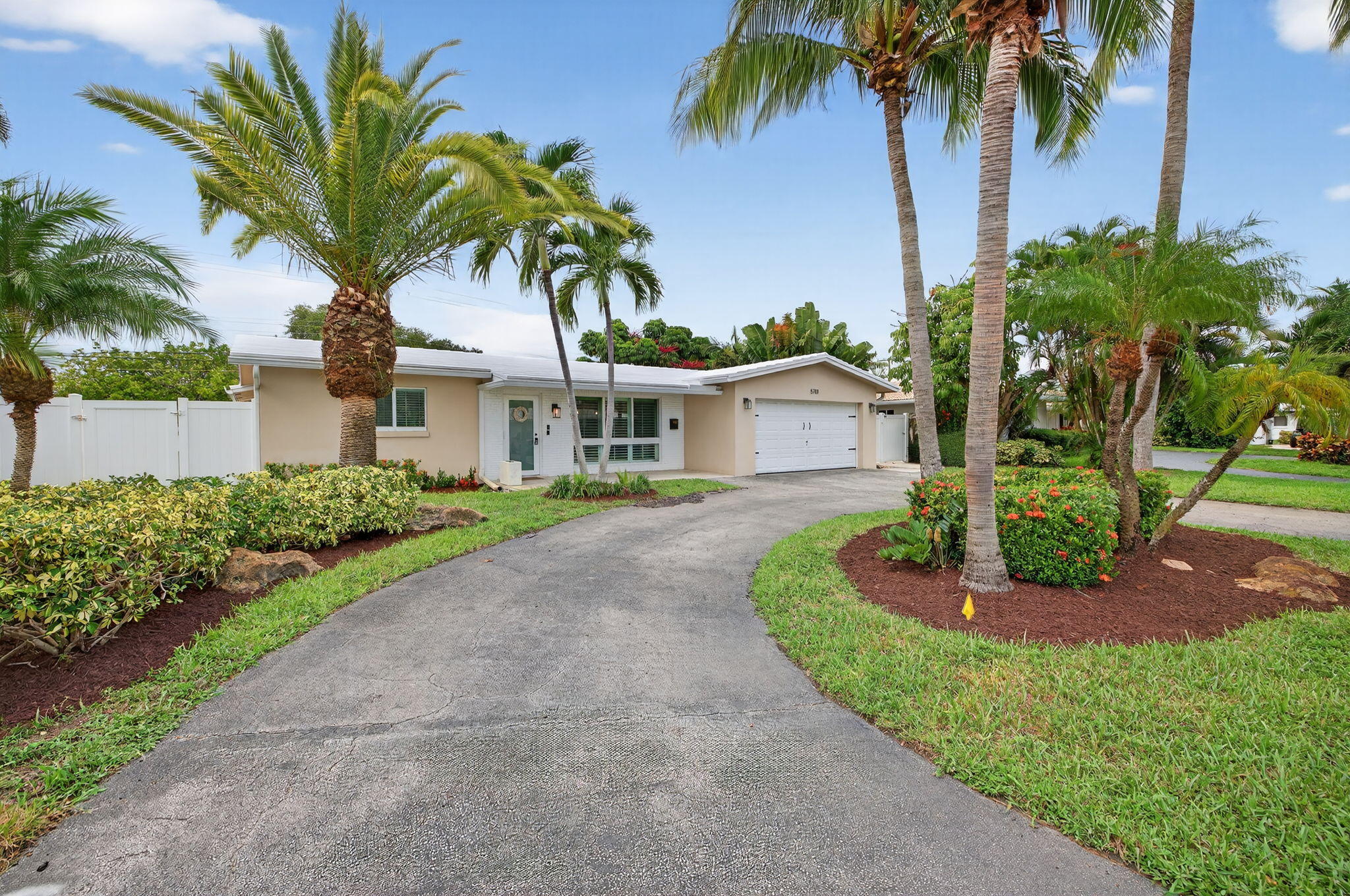 Fort Lauderdale, Florida, 33334, United States, 3 Bedrooms Bedrooms, ,2 BathroomsBathrooms,Residential,For Sale,1940437
