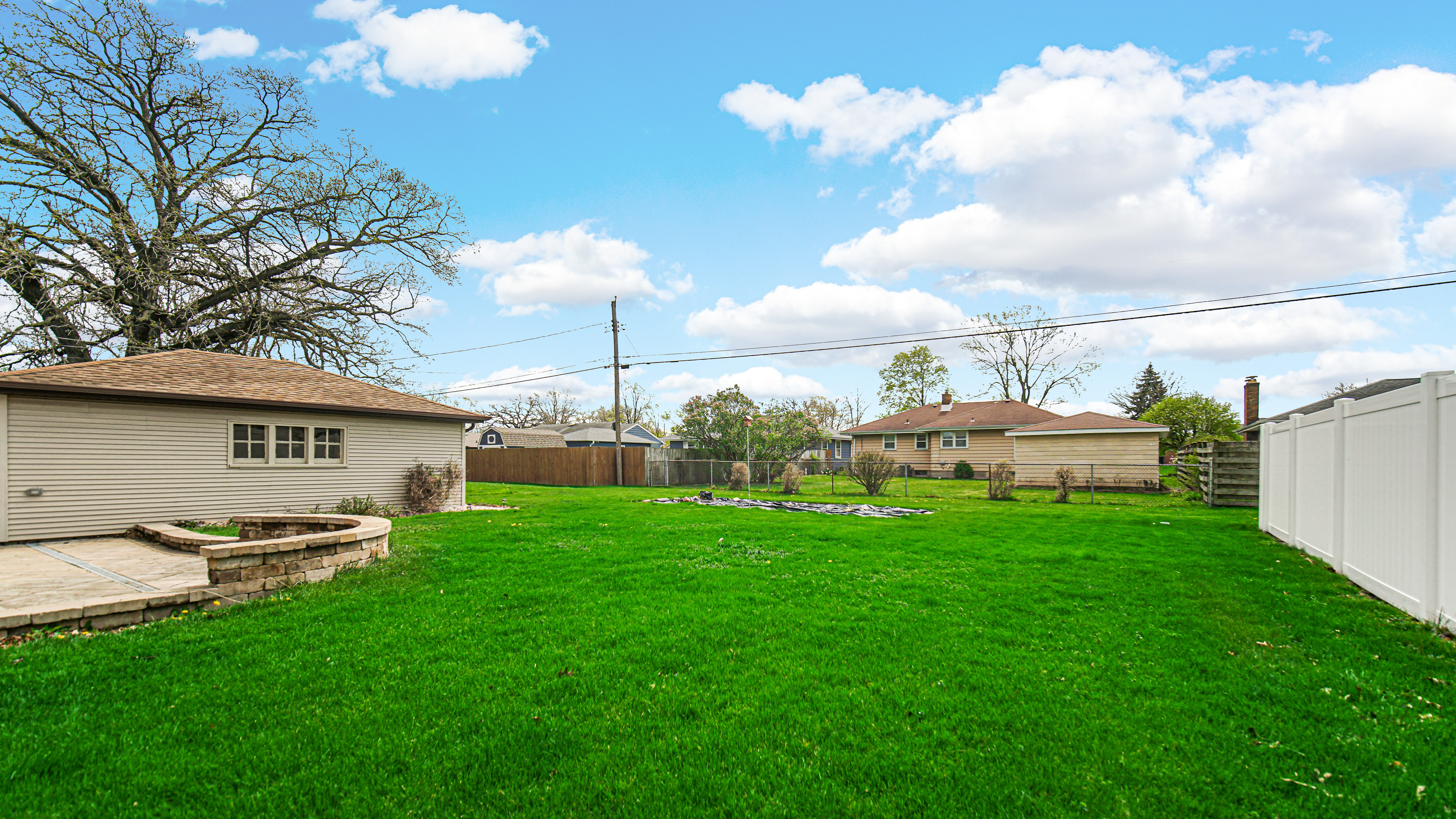  Meticulously Maintained Brick Ranch in Desirable Highland Location - 物件實景