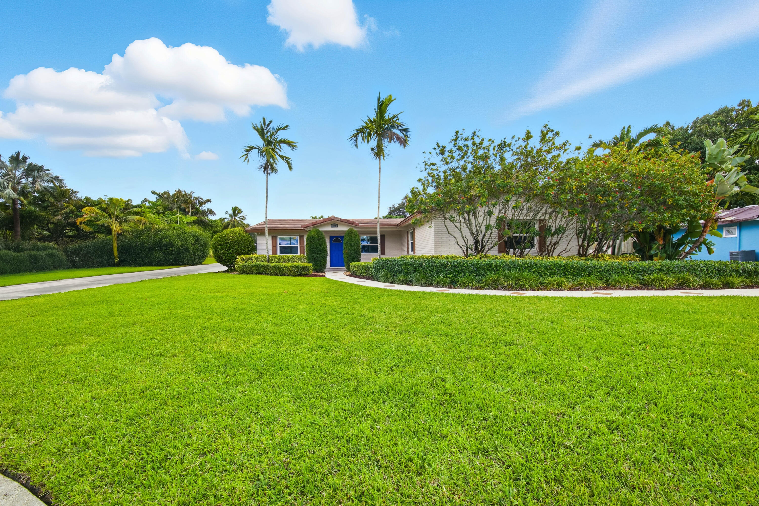 Royal Palm Beach, Florida, 33411, United States, 3 Bedrooms Bedrooms, ,3 BathroomsBathrooms,Residential,For Sale,1970121